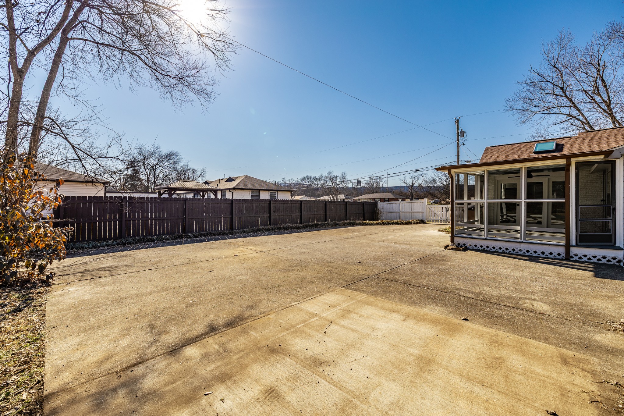 2936 Lyndale Dr