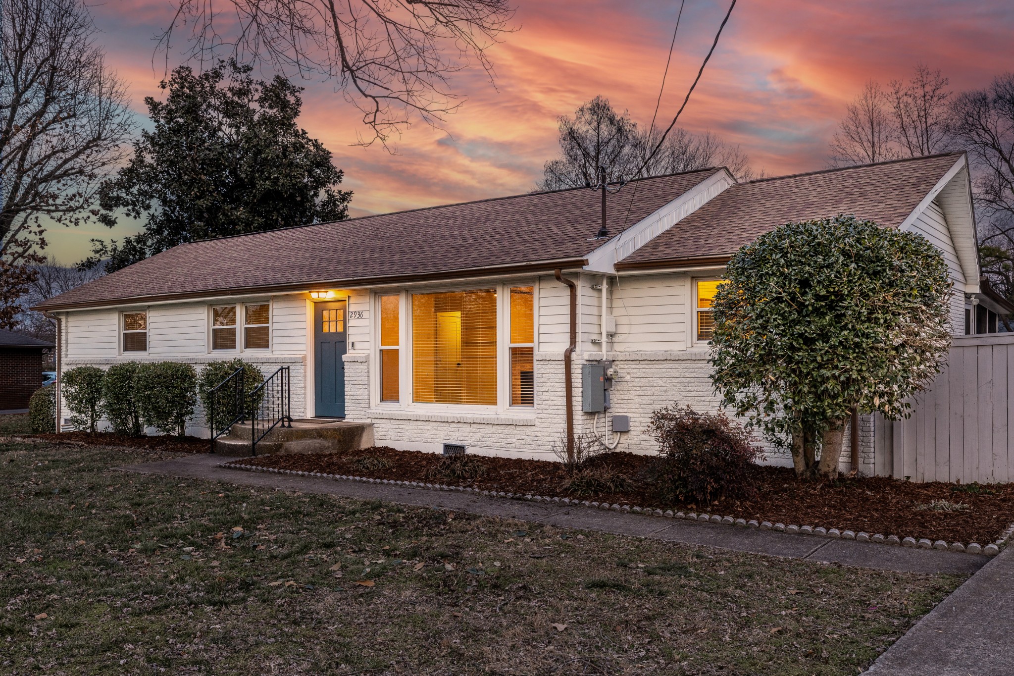 2936 Lyndale Dr