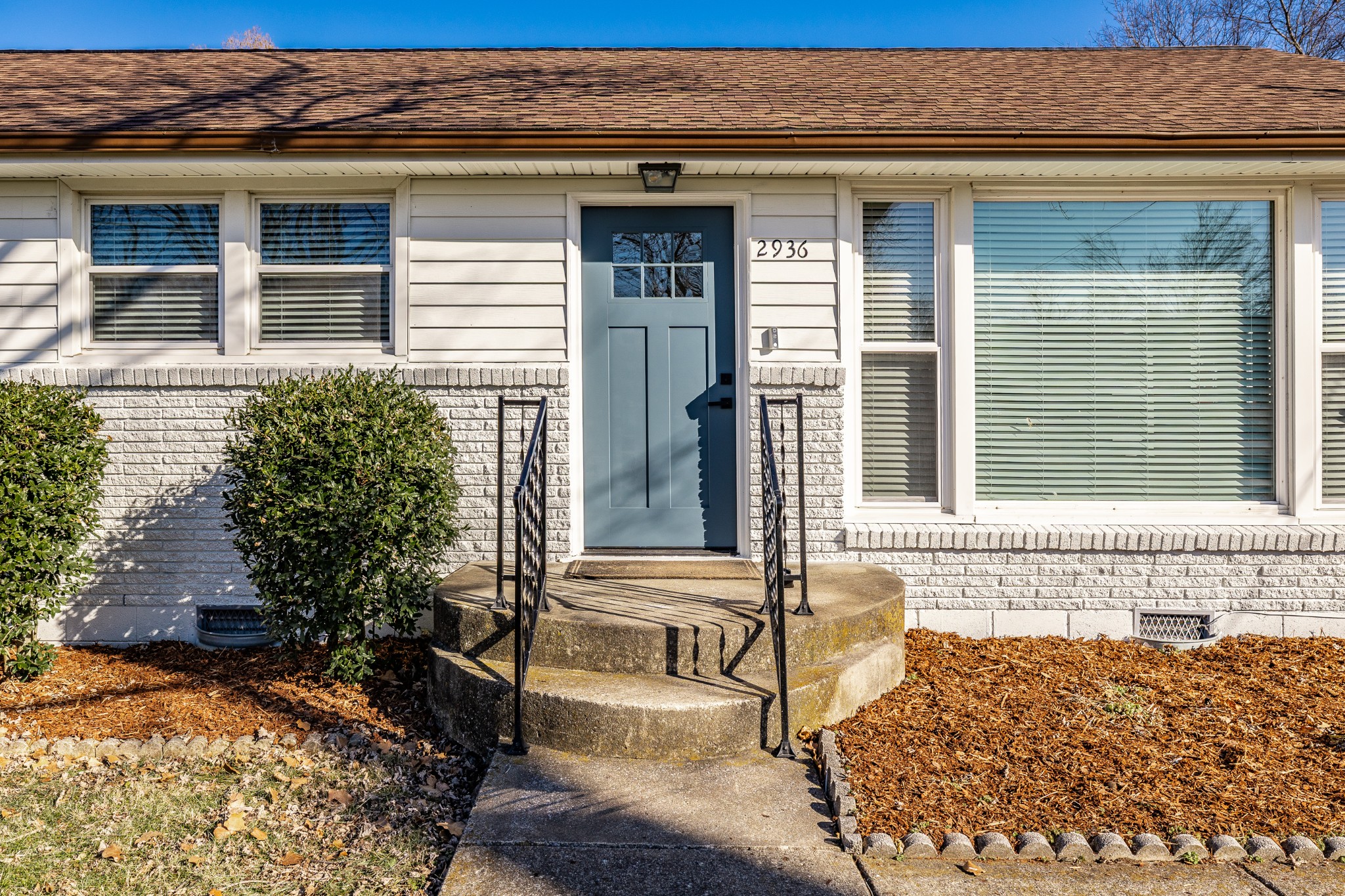 2936 Lyndale Dr