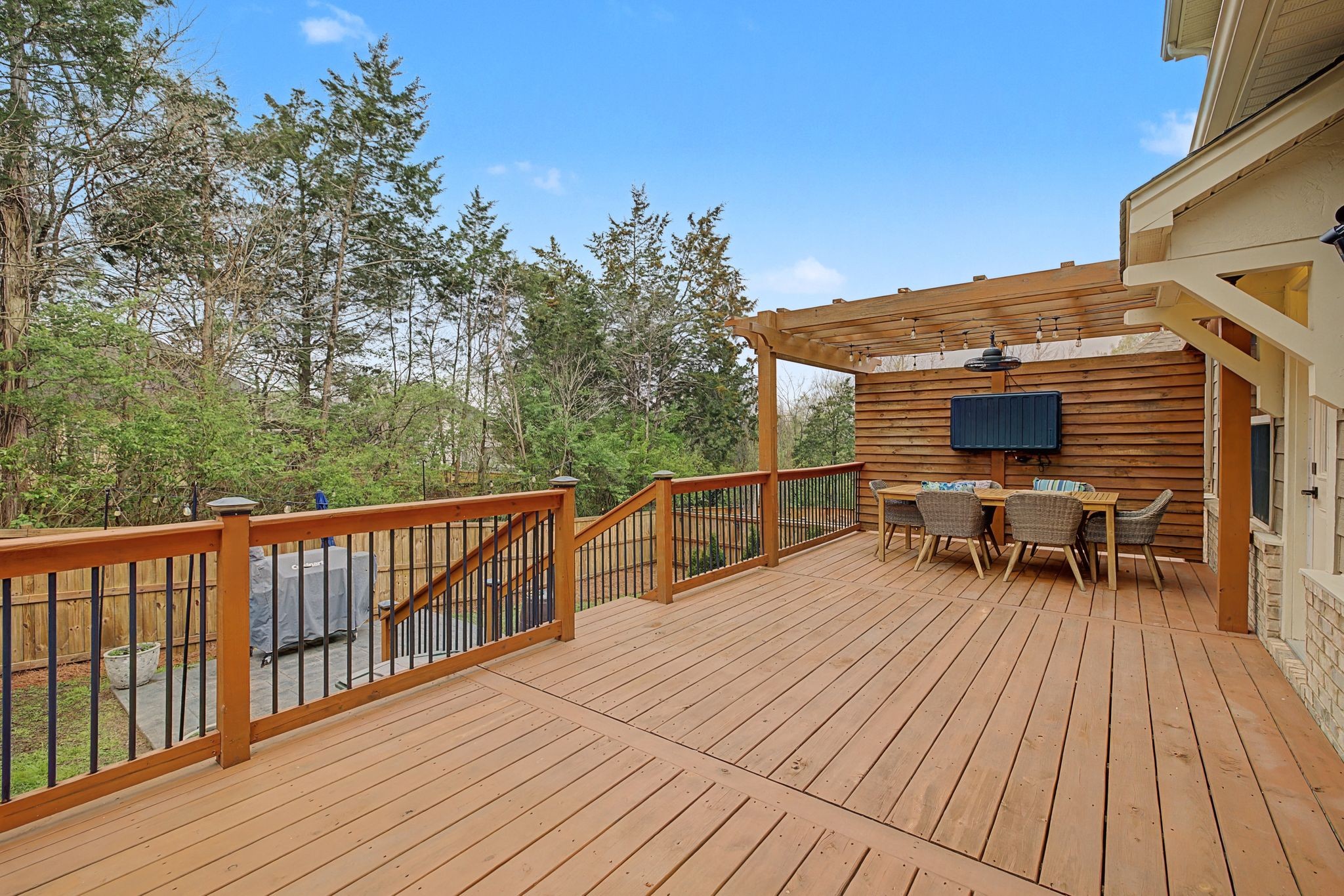 317 Whitman Ct