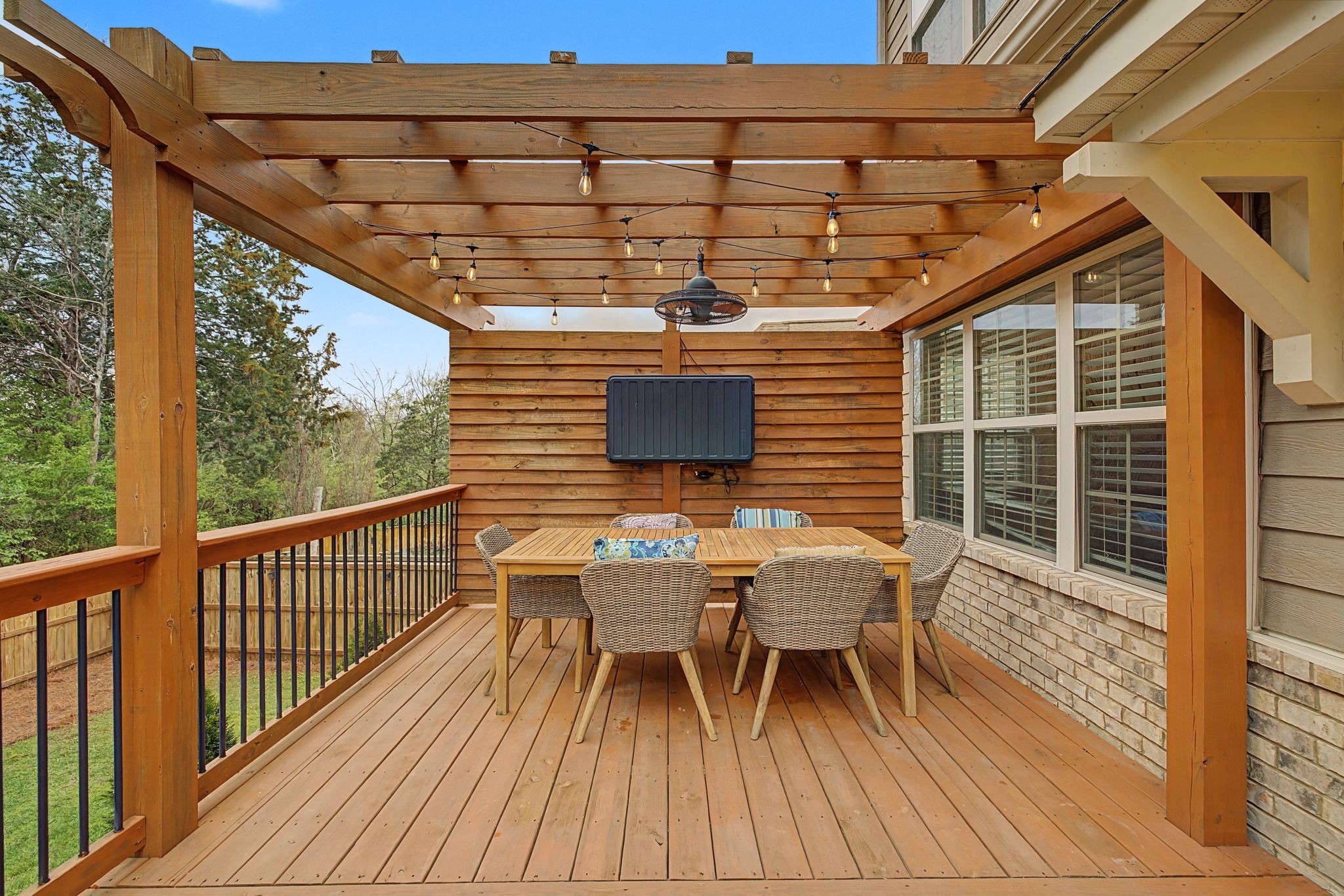 317 Whitman Ct