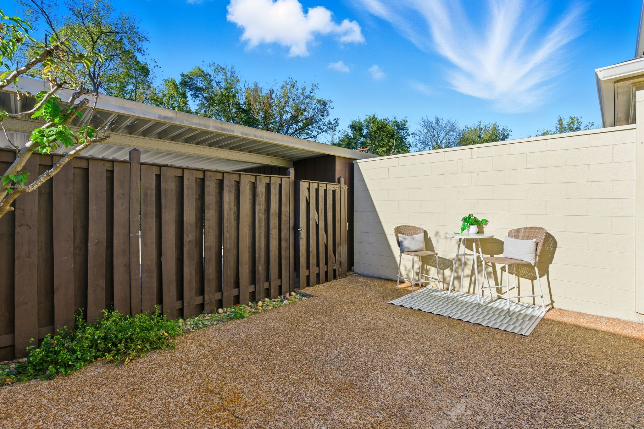 1058 Todd Preis Dr