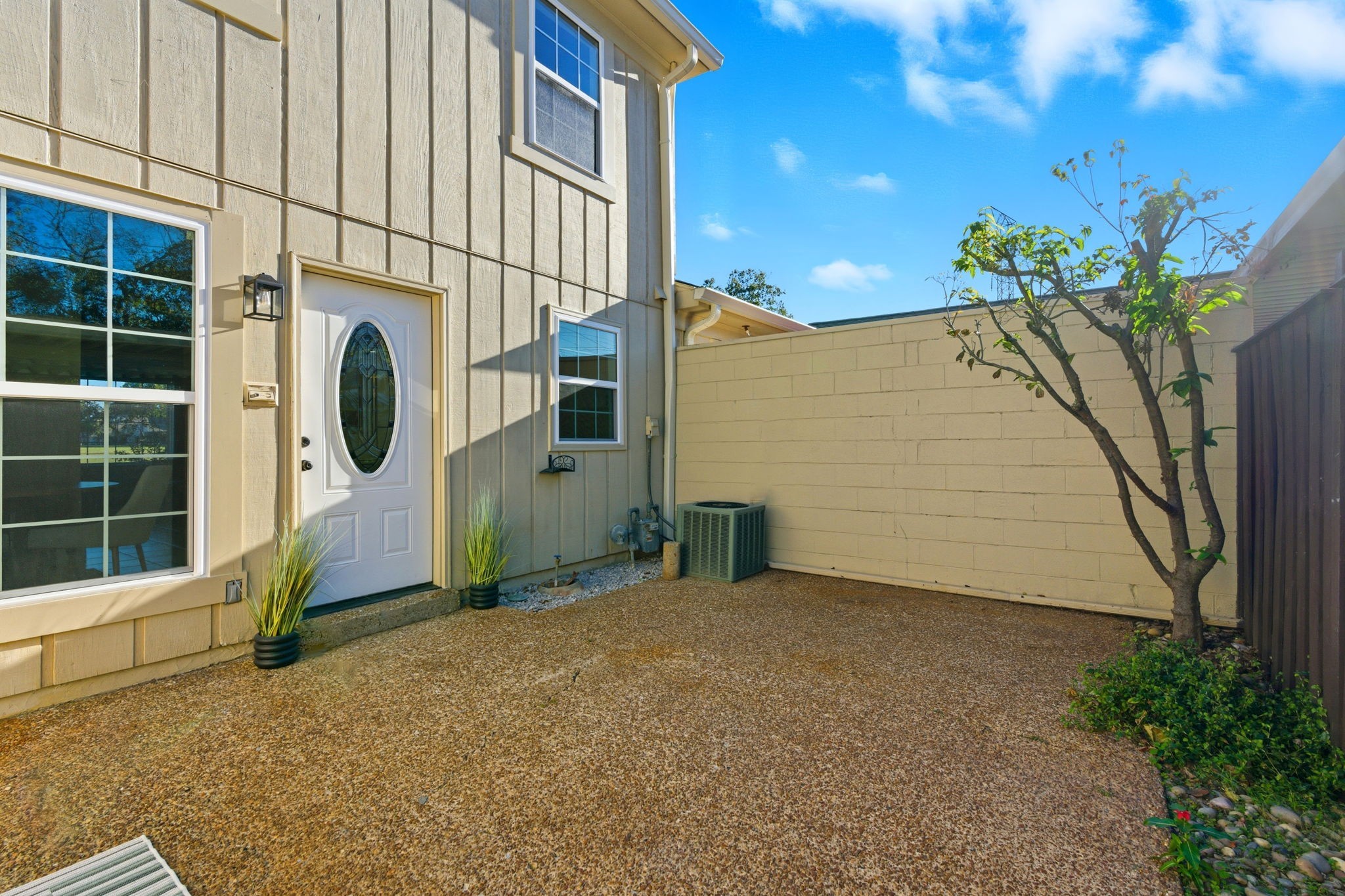 1058 Todd Preis Dr