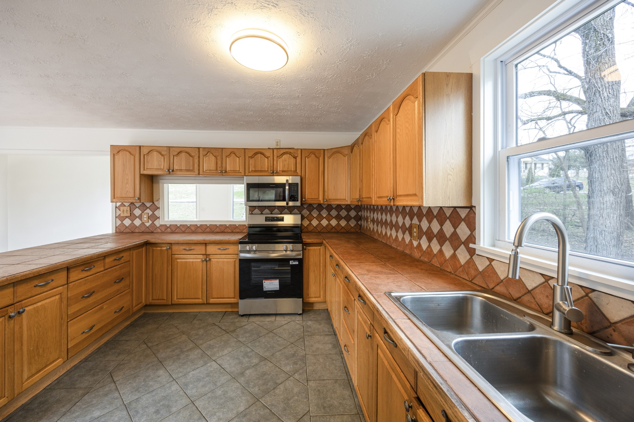 75 Dallas Dr