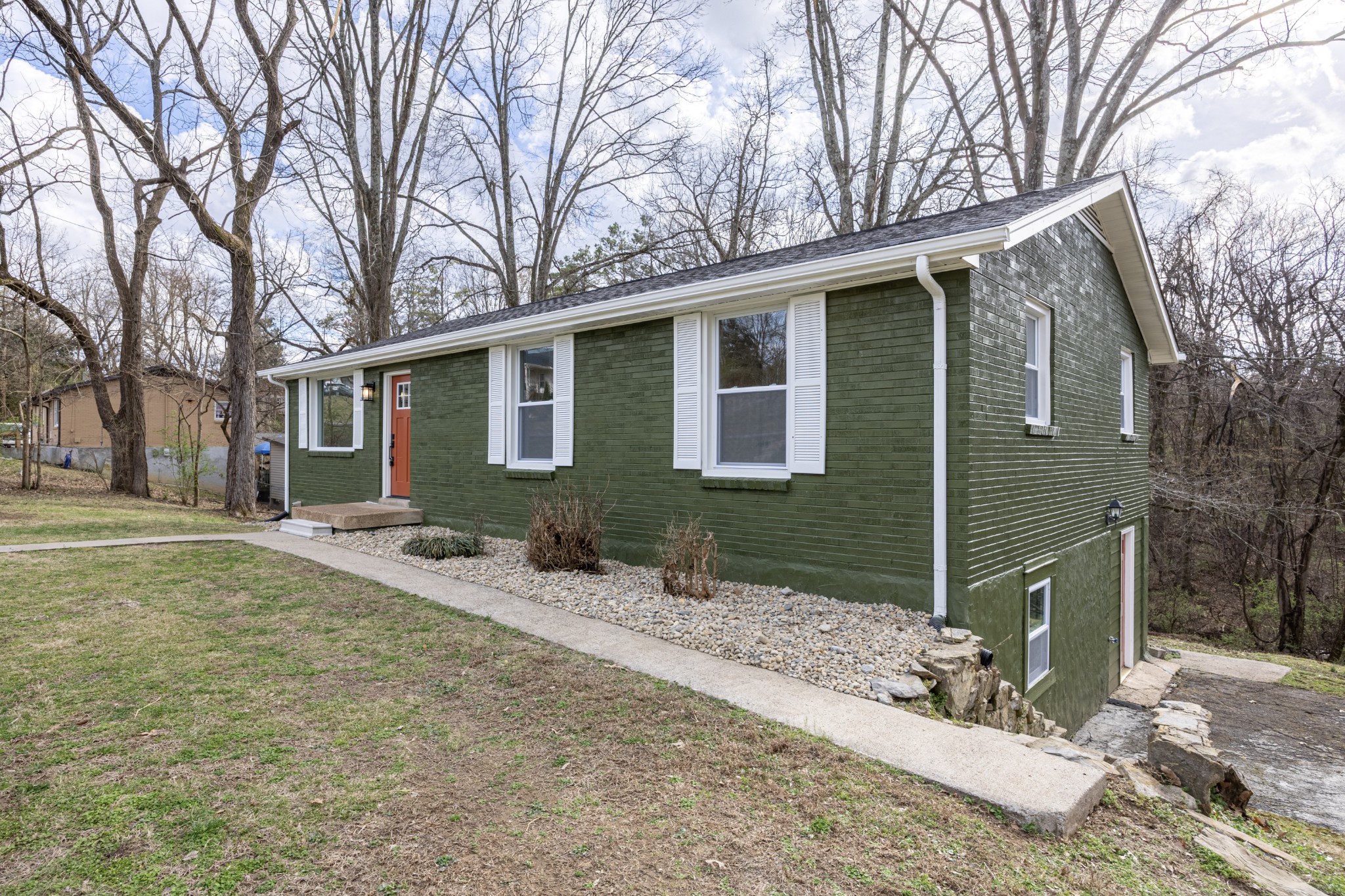 75 Dallas Dr