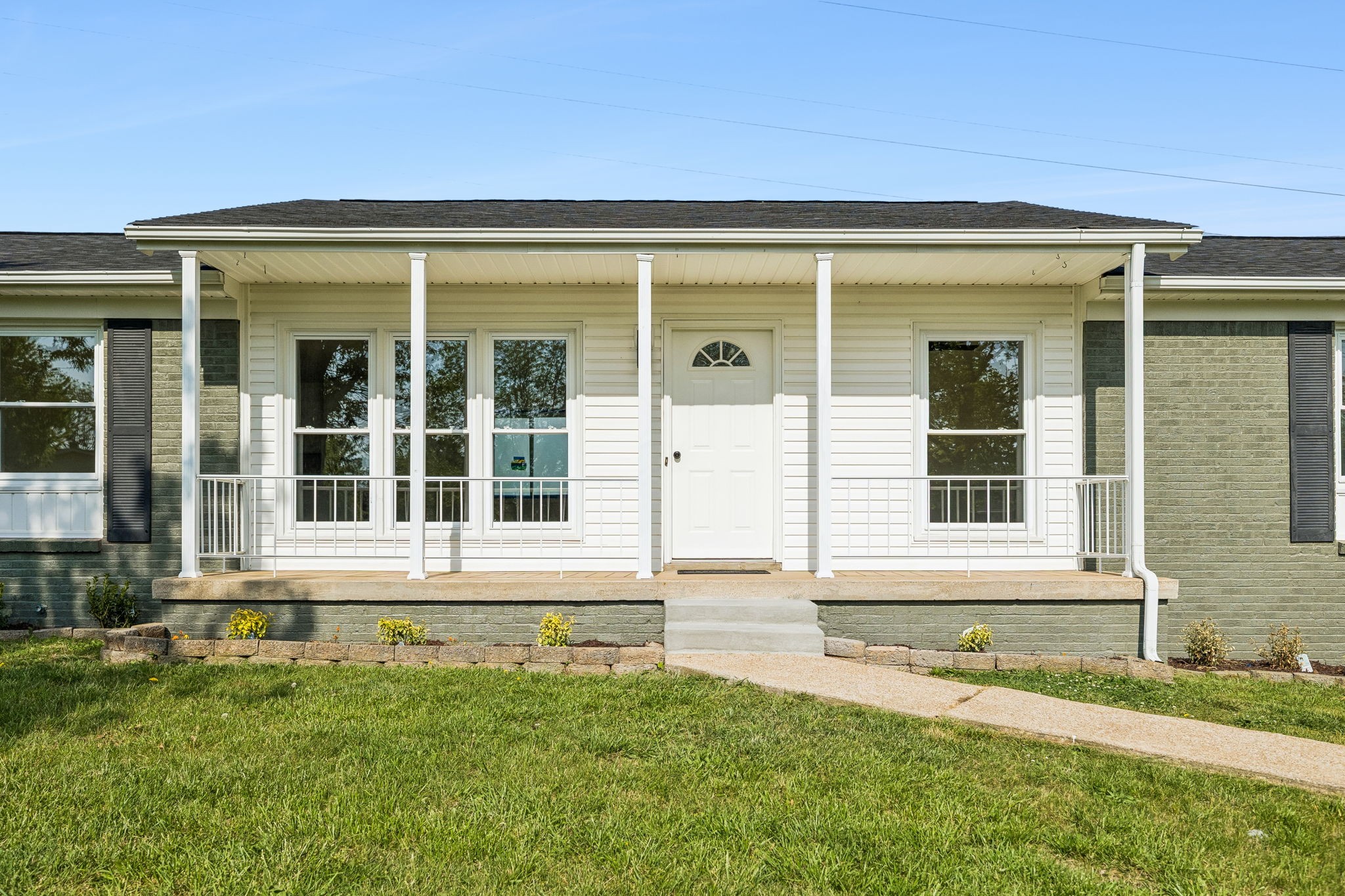 6009 Hays Dr