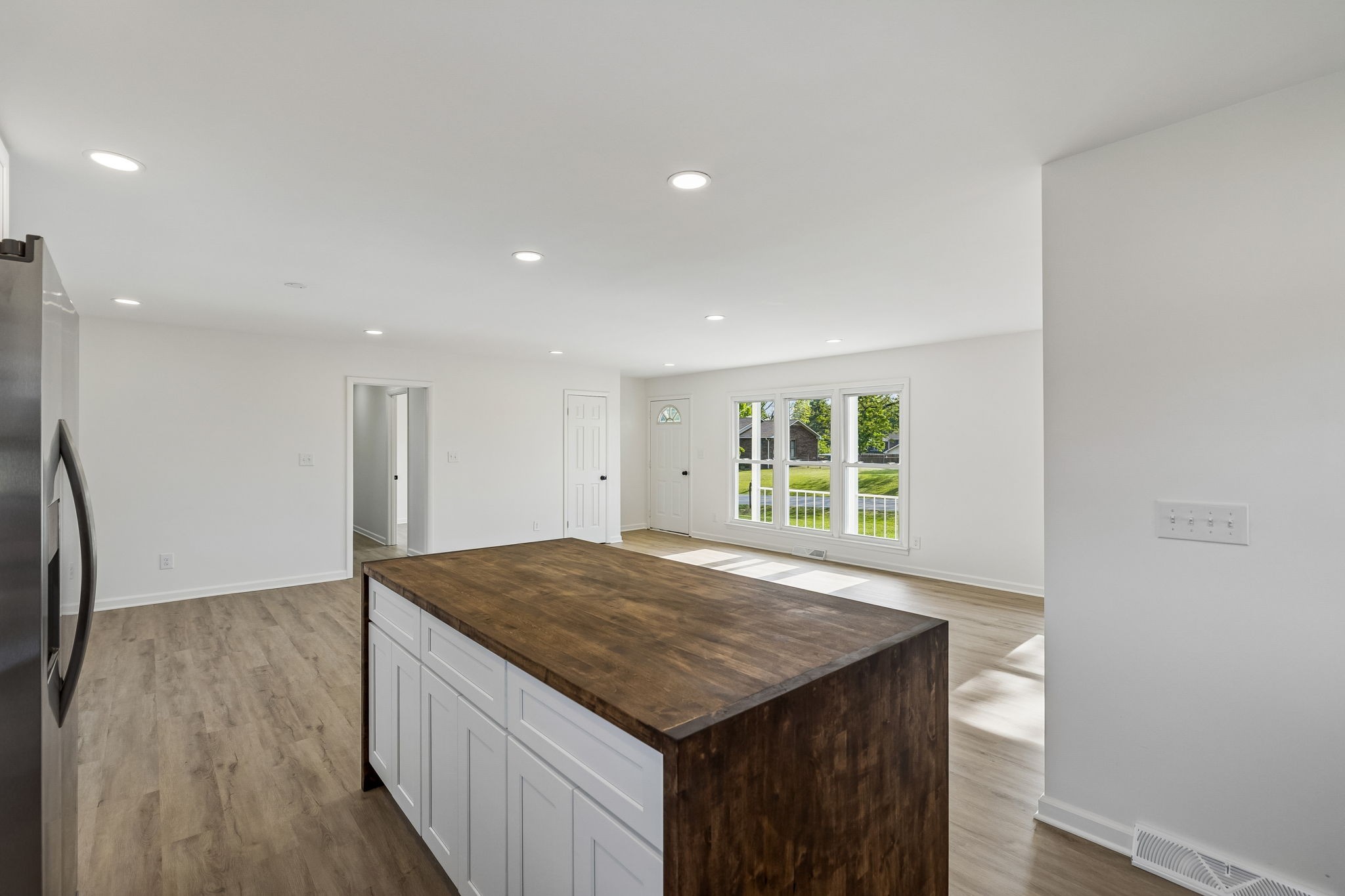 6009 Hays Dr
