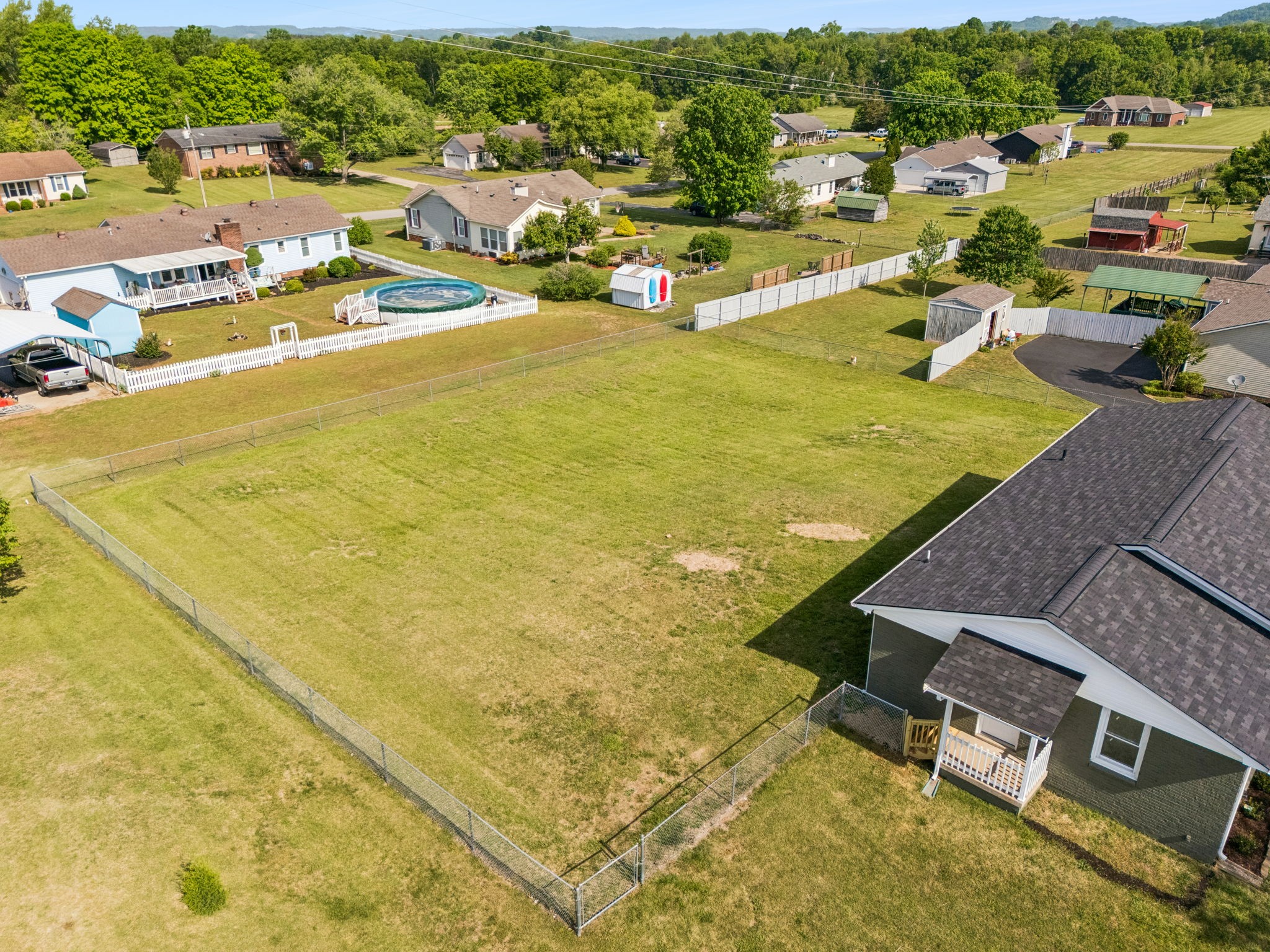 6009 Hays Dr