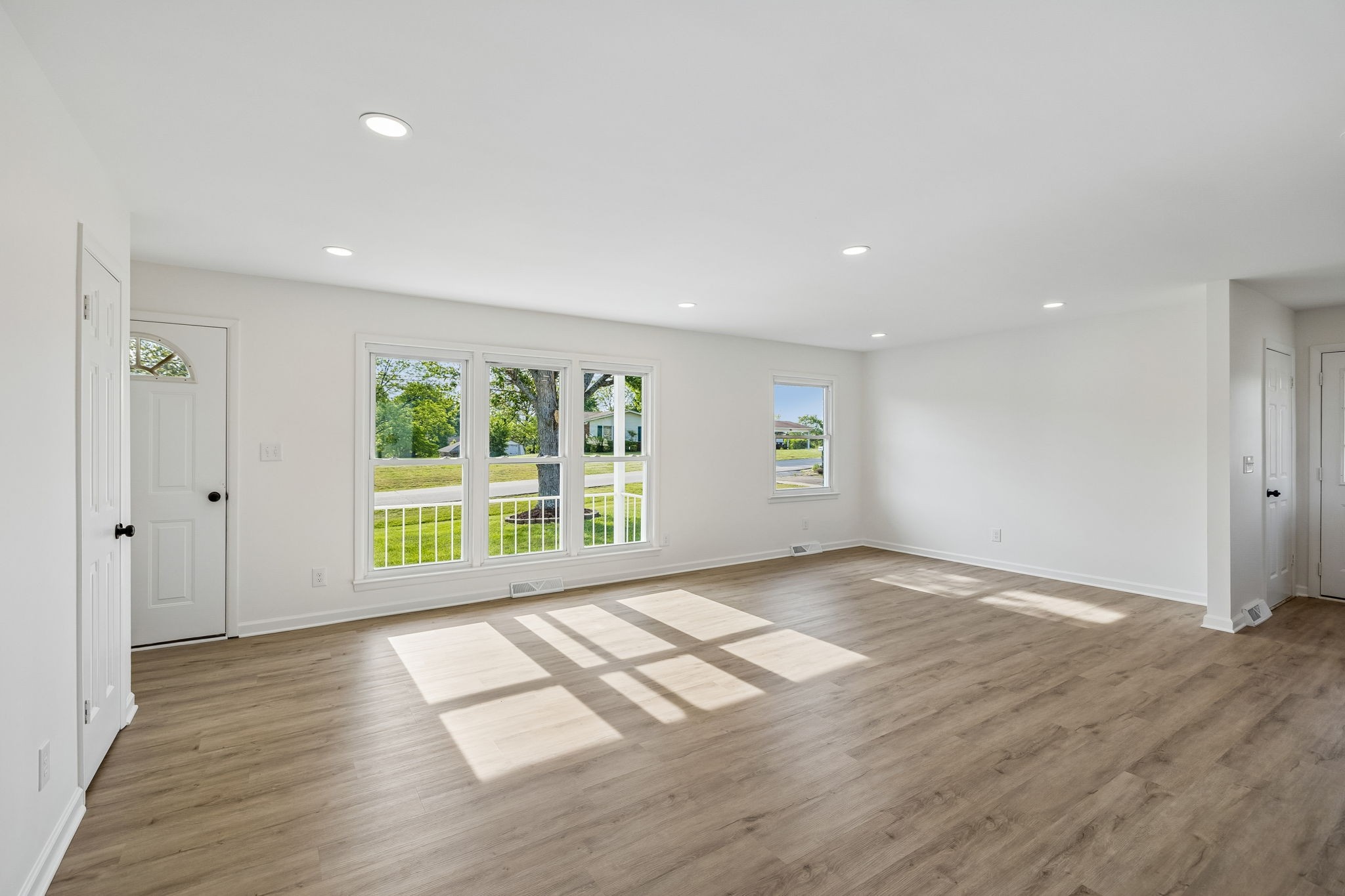 6009 Hays Dr