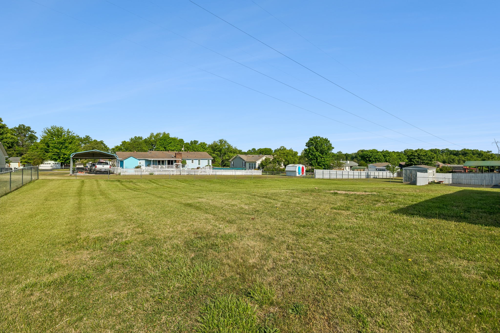 6009 Hays Dr