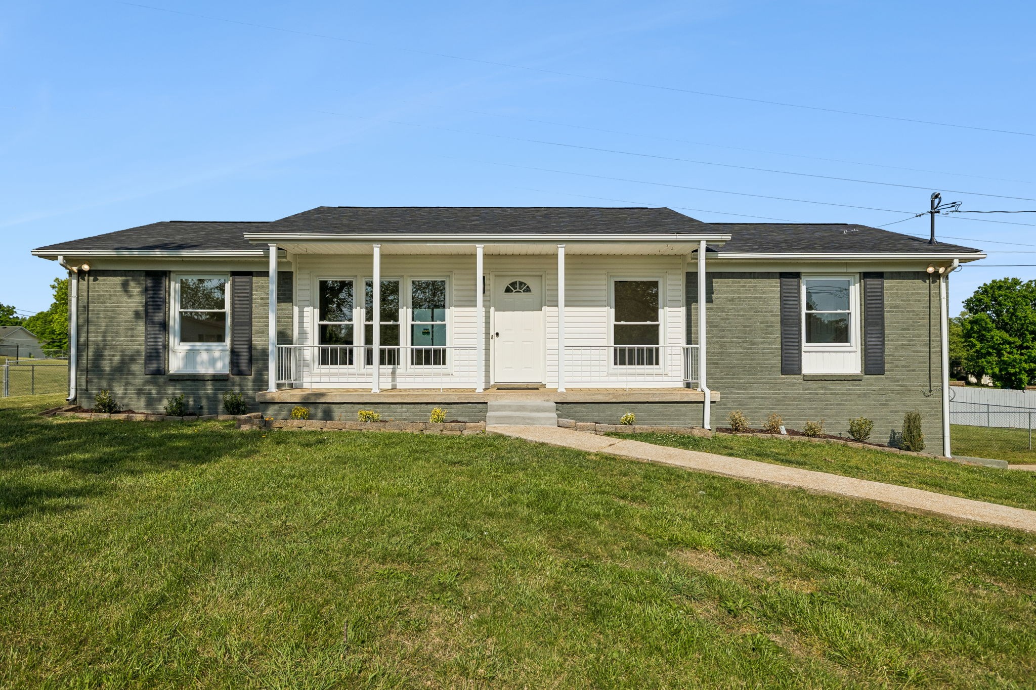 6009 Hays Dr