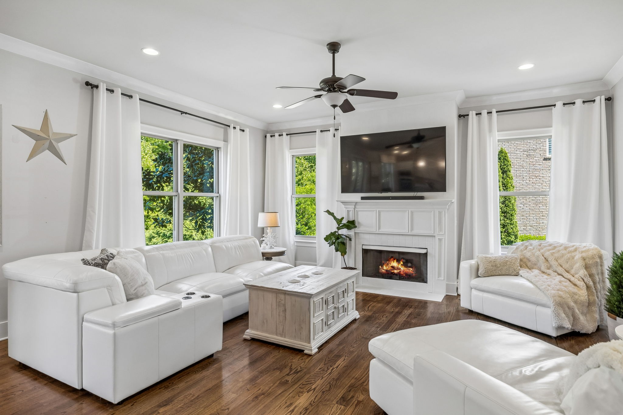 3452 Stagecoach Dr