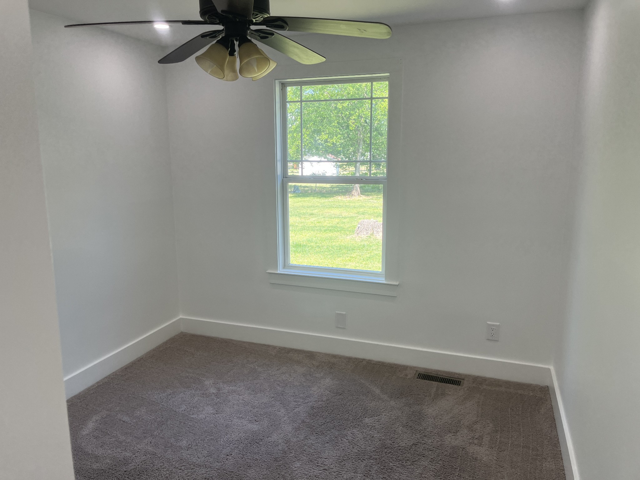 5833 Seminary Rd