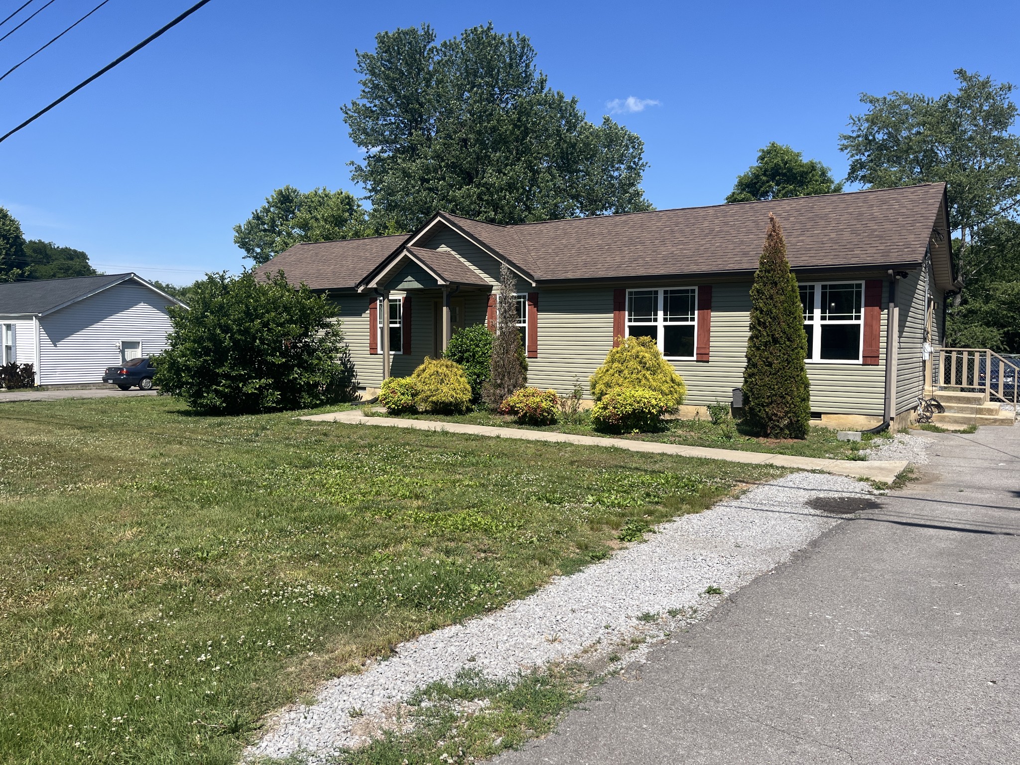 5833 Seminary Rd