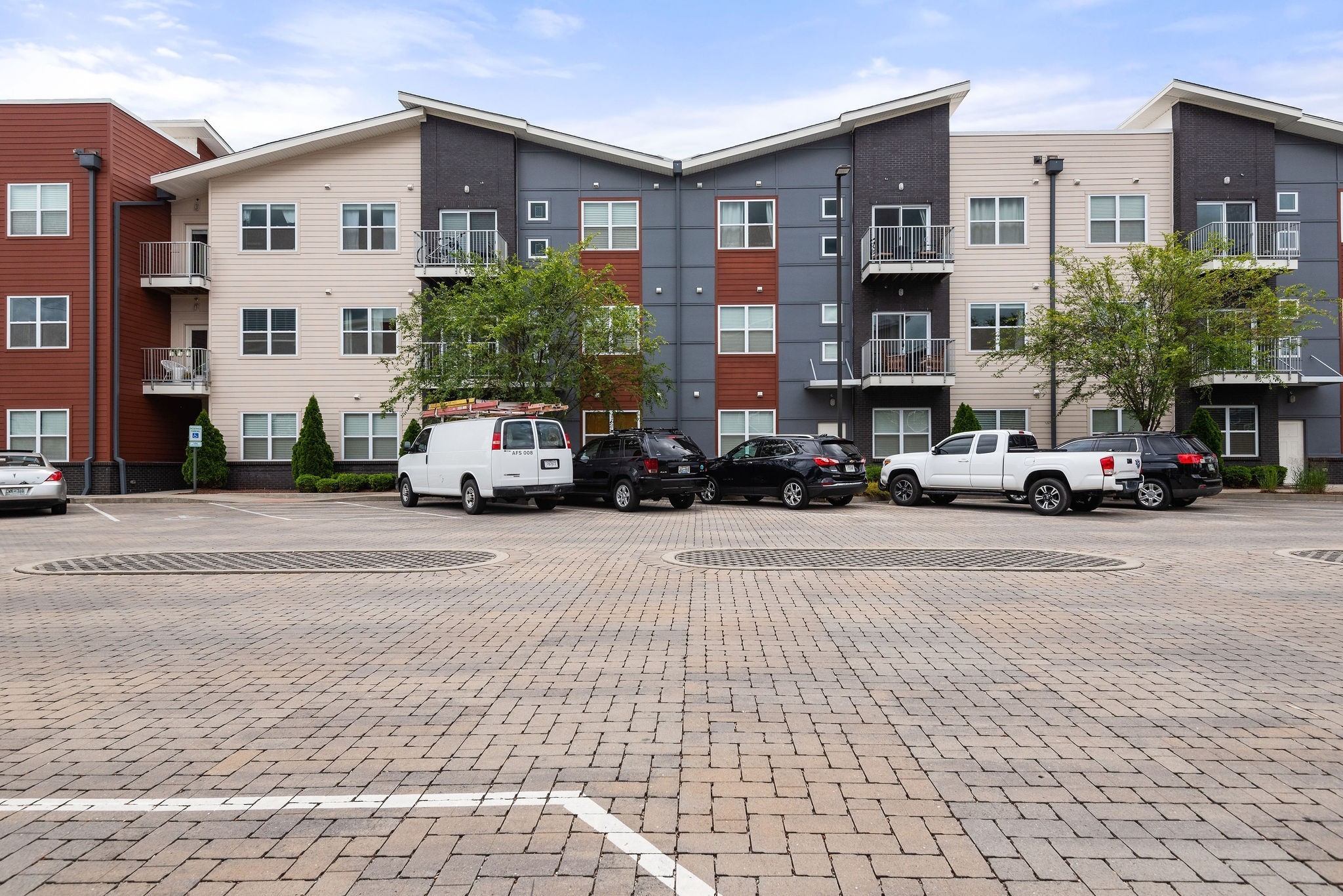 1122 Litton Ave Unit: 110