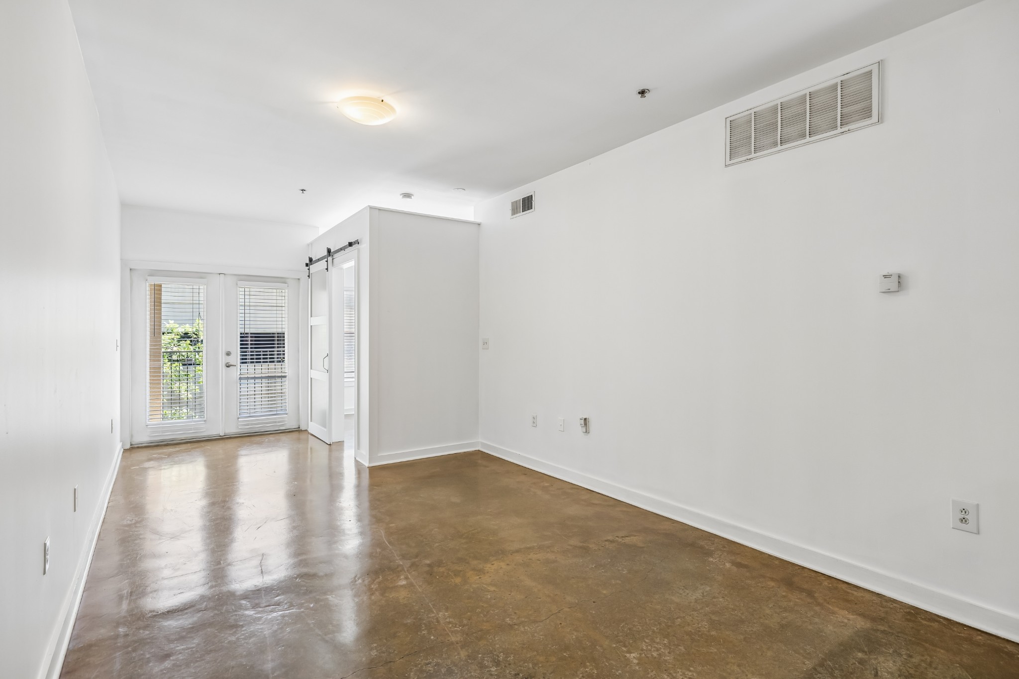 1803 Broadway Unit: 318