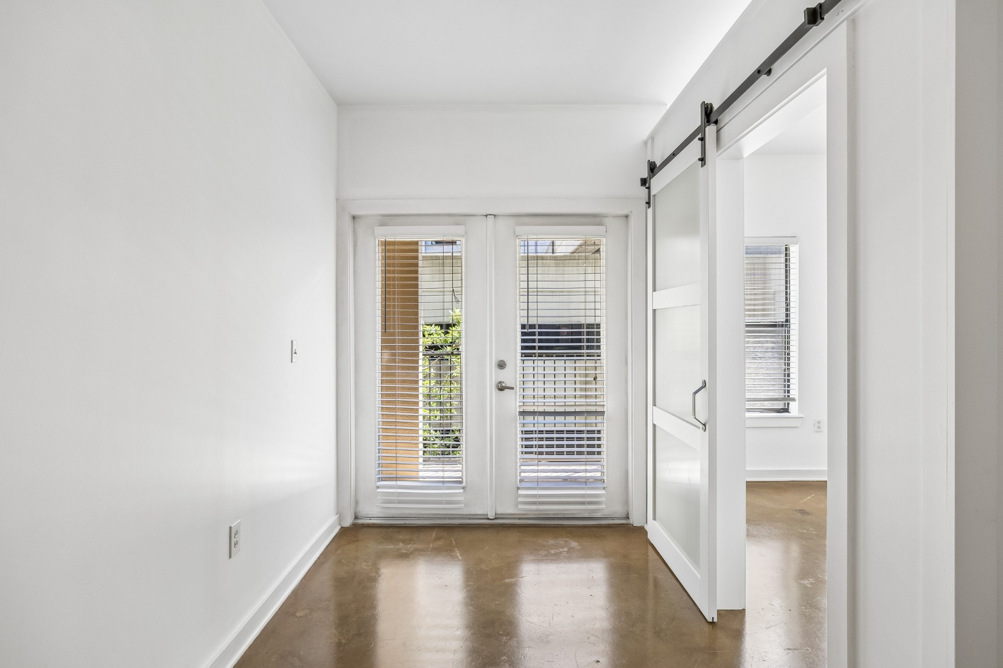 1803 Broadway Unit: 318
