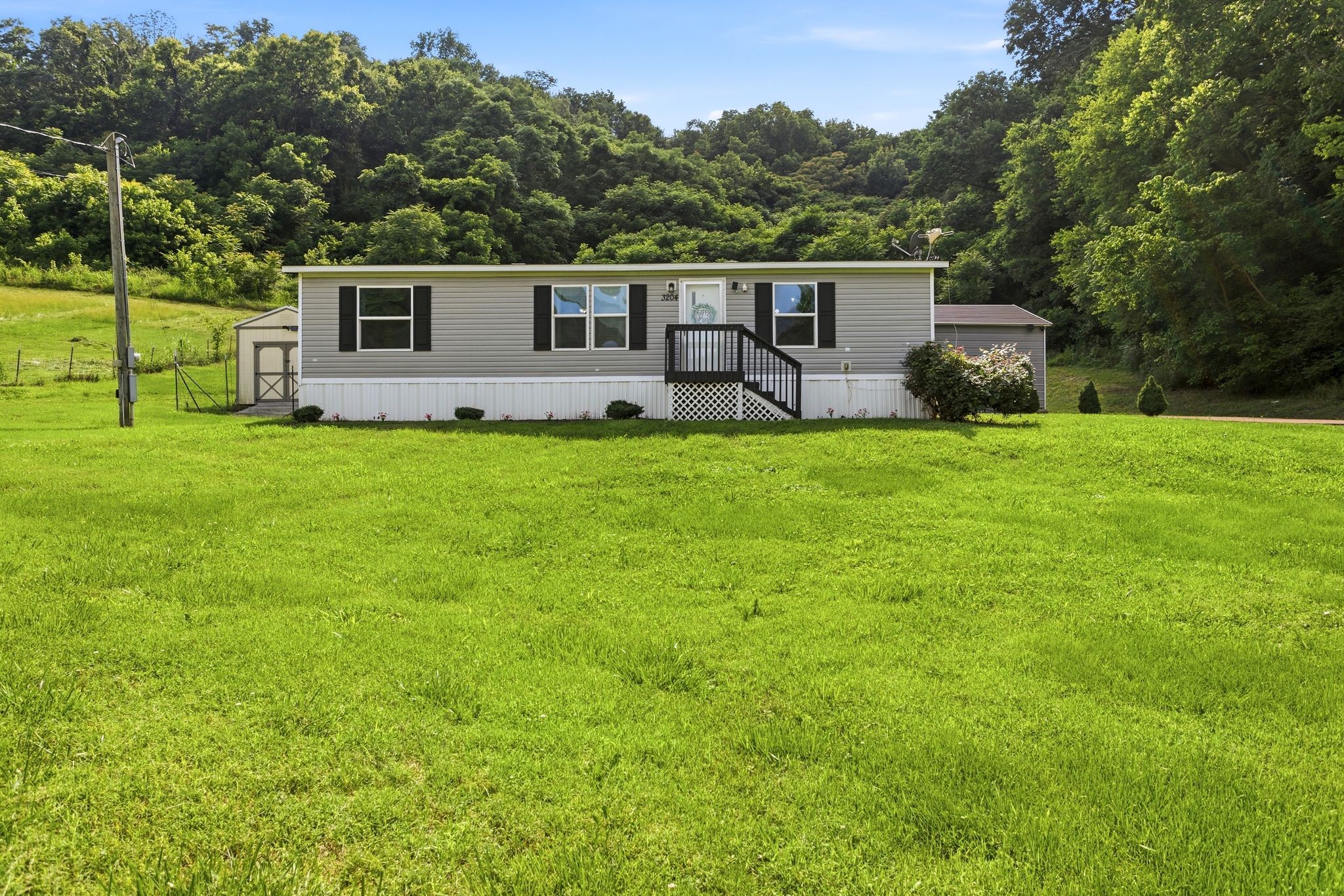 3204 Grizzly Rd