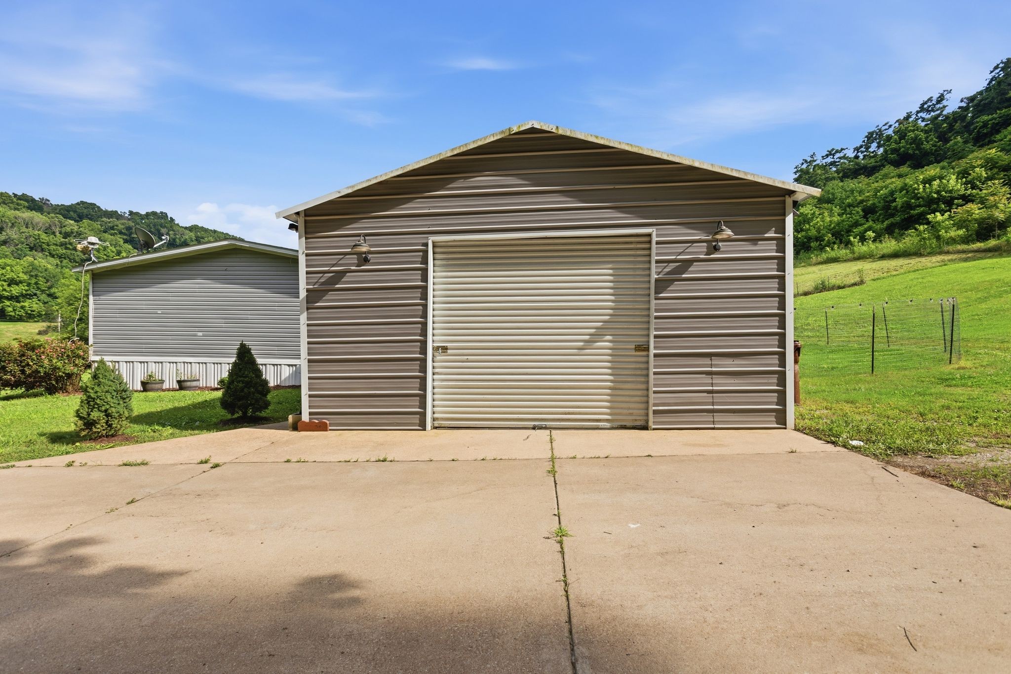 3204 Grizzly Rd