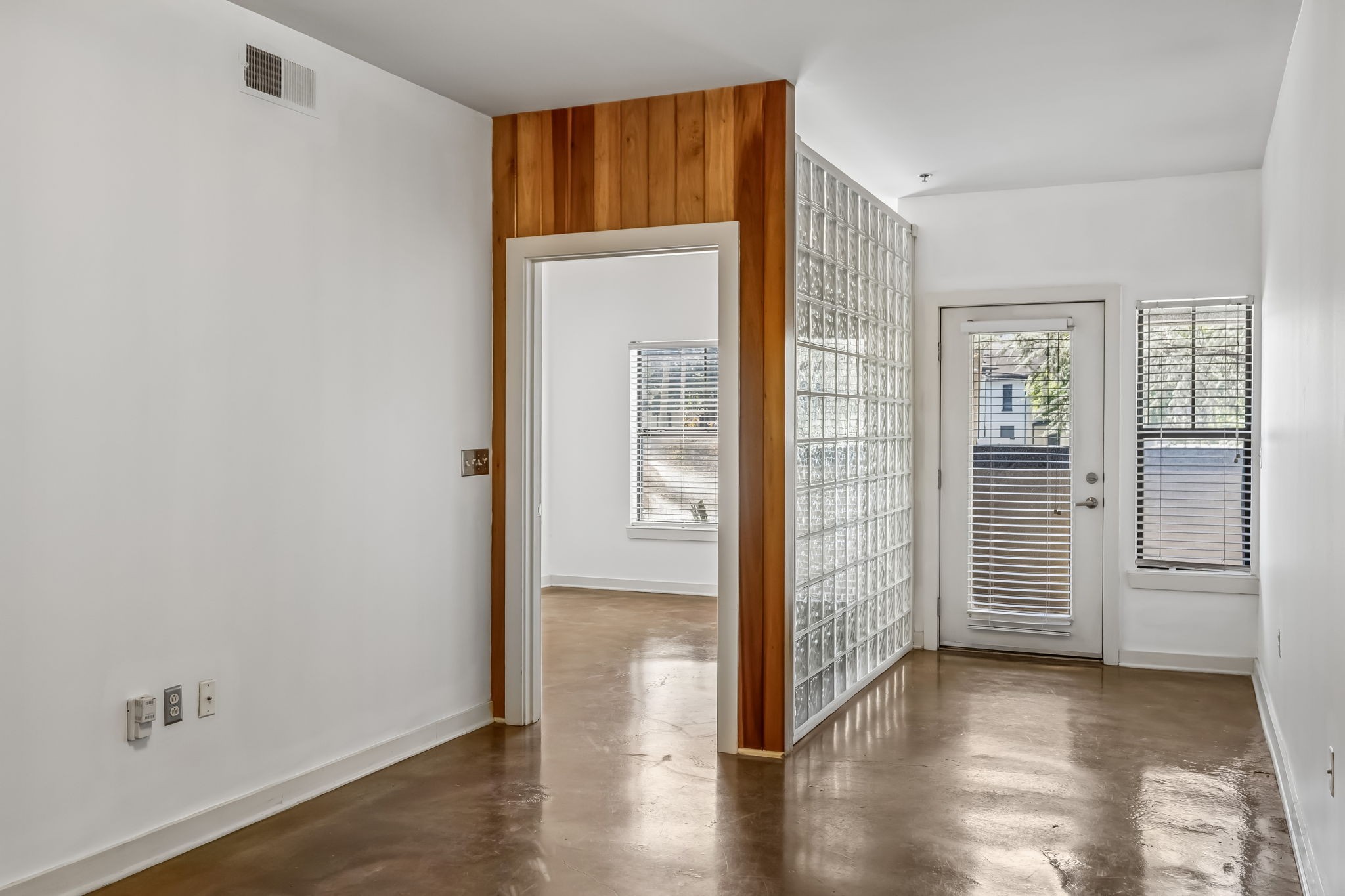 1803 Broadway Unit: 226