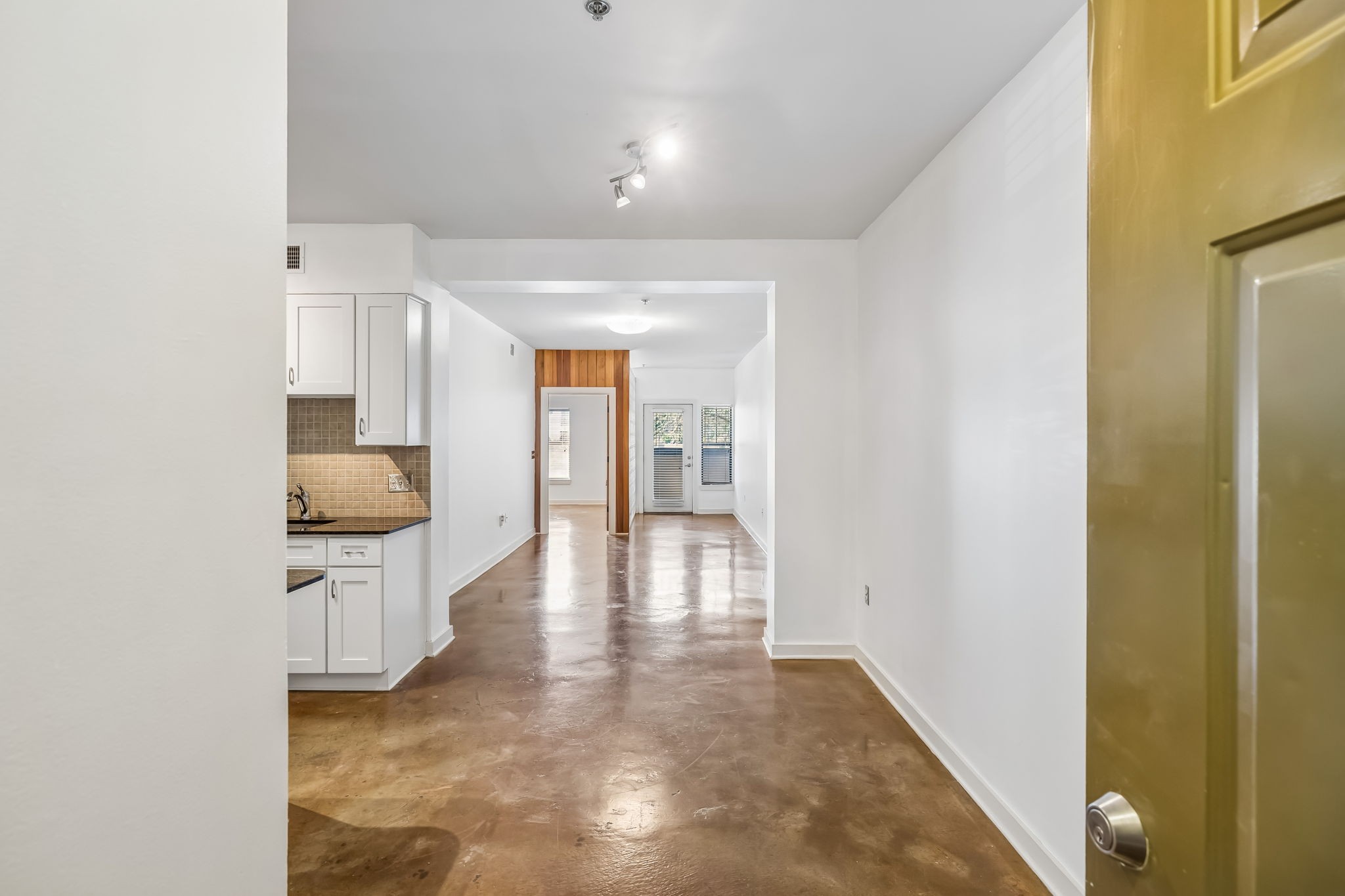 1803 Broadway Unit: 226