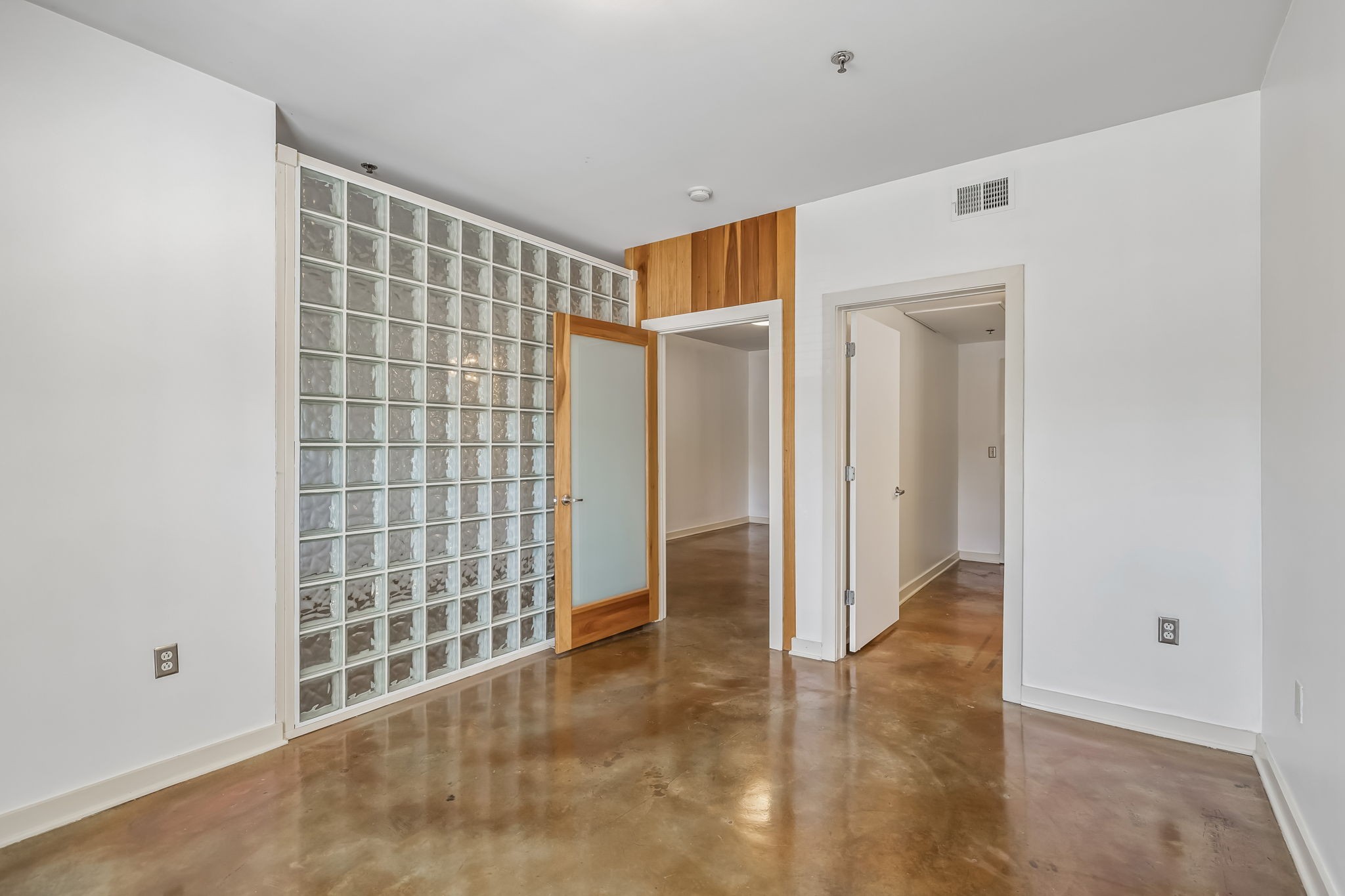 1803 Broadway Unit: 226