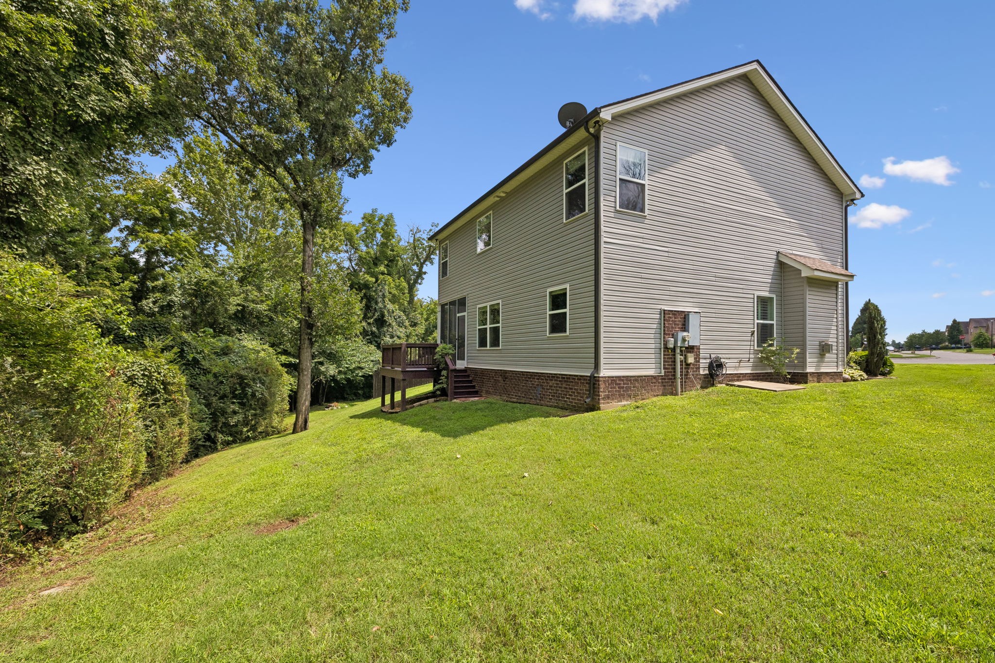 1070 Daniel Ln