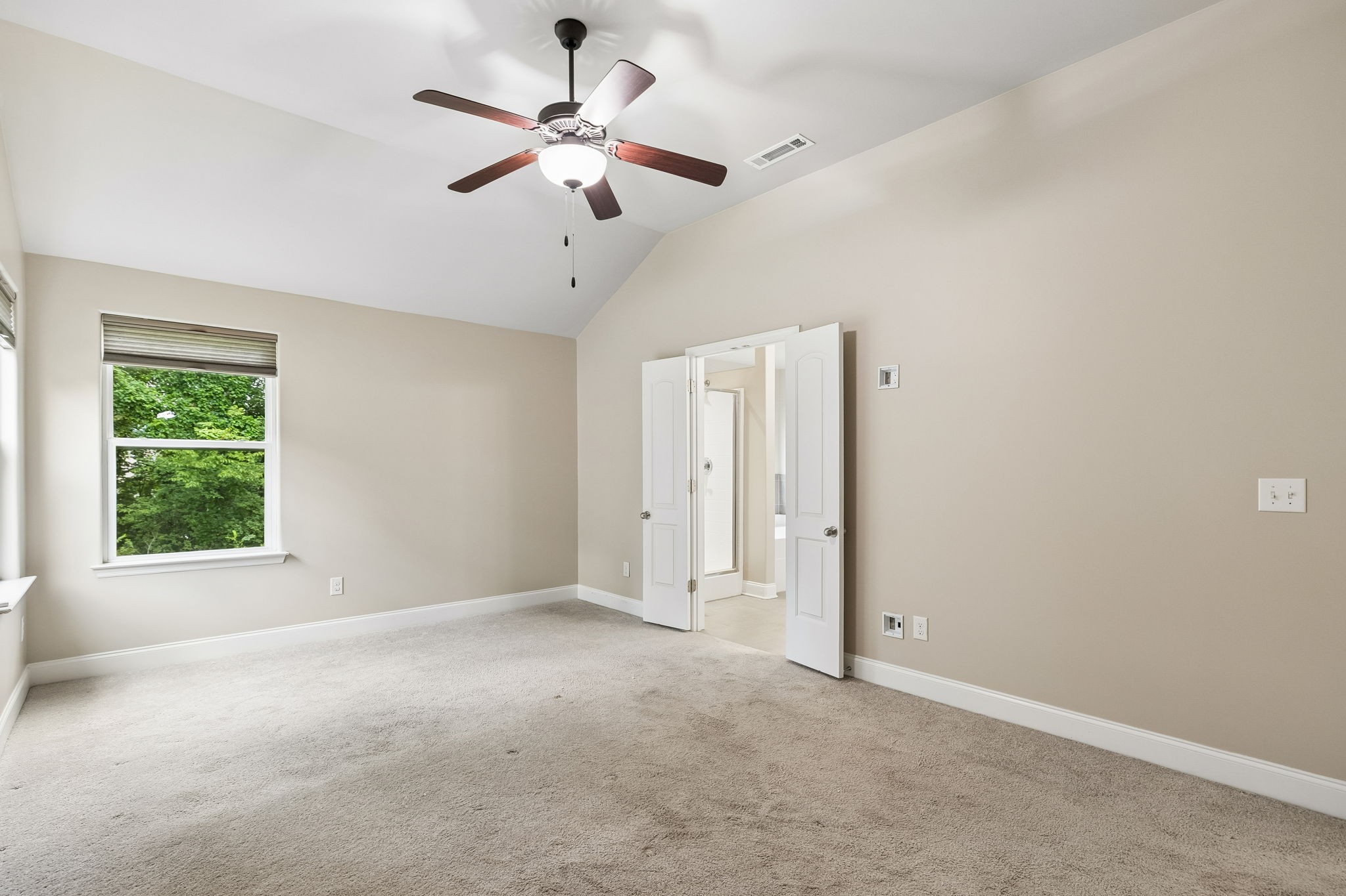 1070 Daniel Ln