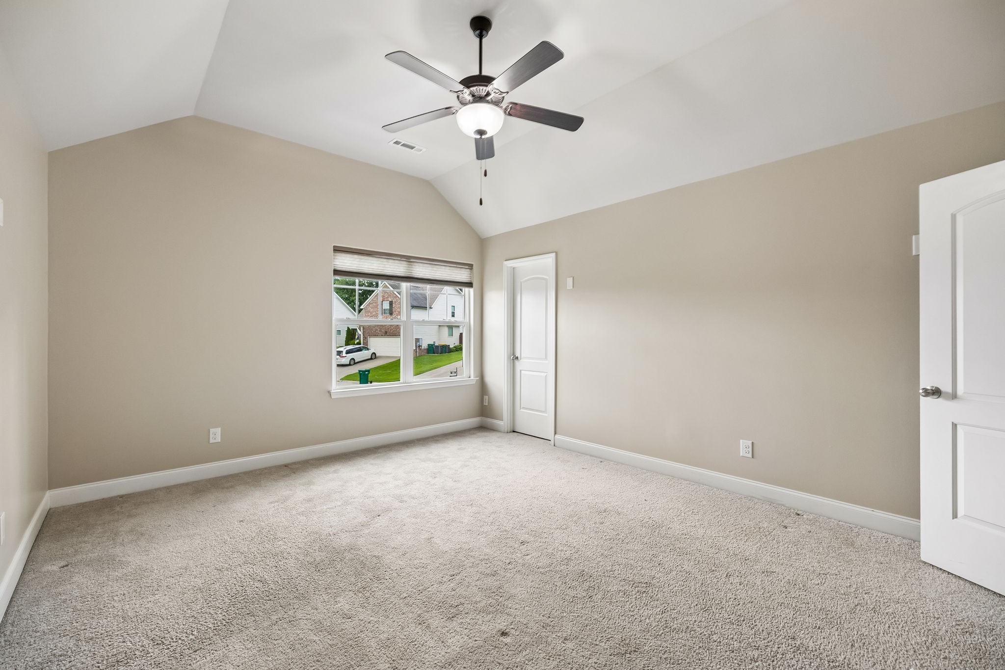 1070 Daniel Ln