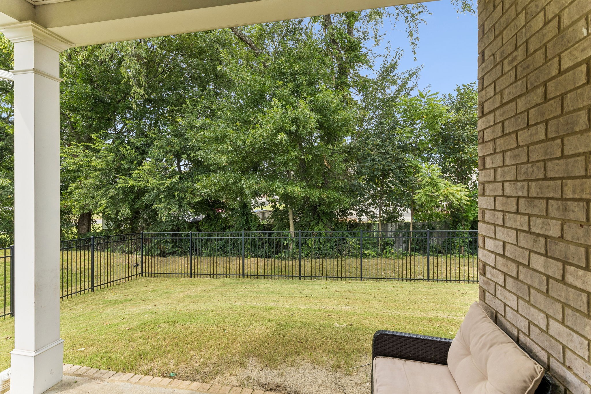 1230 Sylvan Park Dr