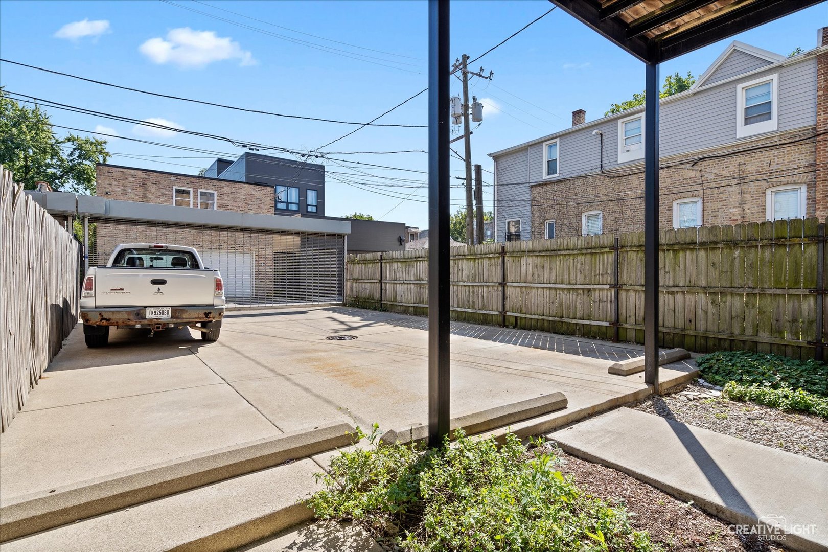 825 N California Avenue Unit: 2