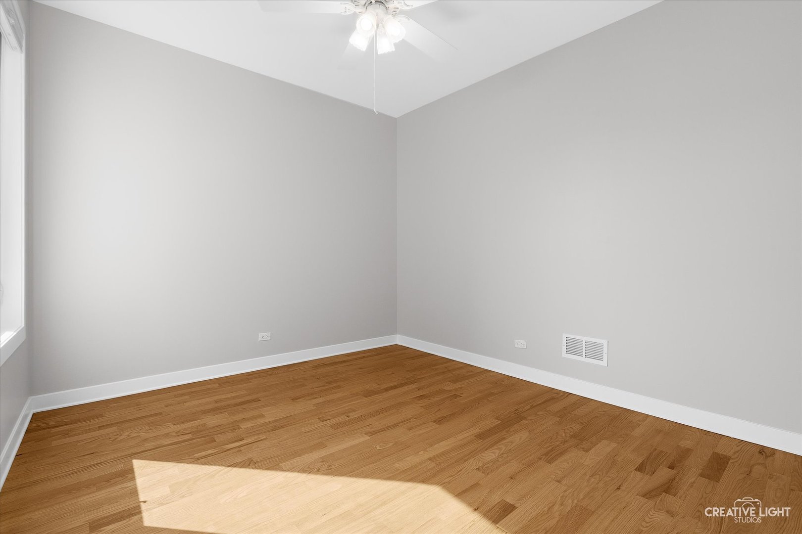 825 N California Avenue Unit: 2