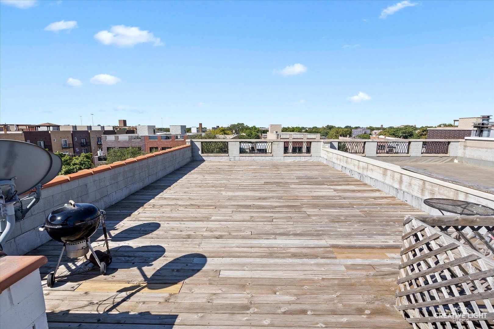 825 N California Avenue Unit: 2