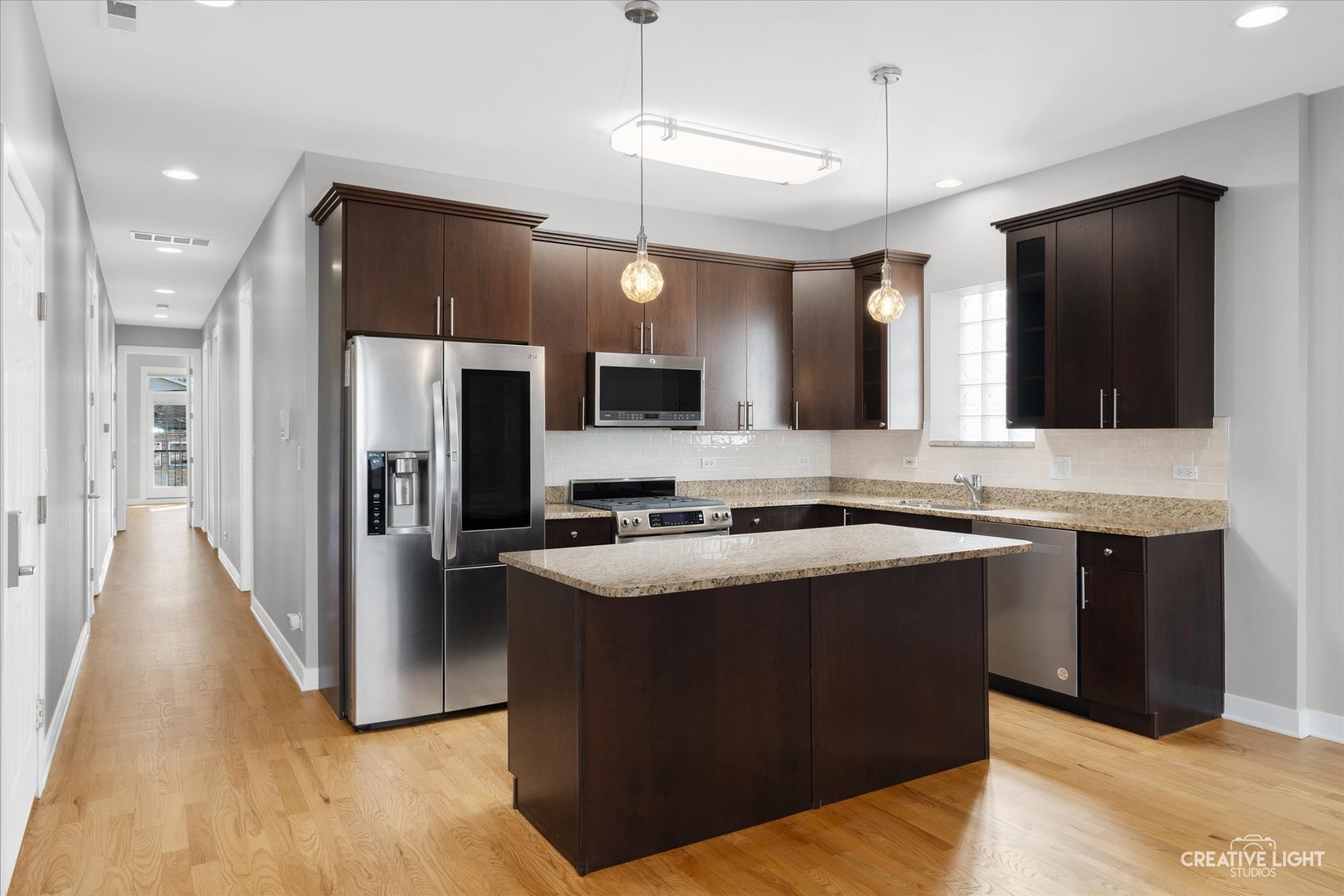 825 N California Avenue Unit: 2