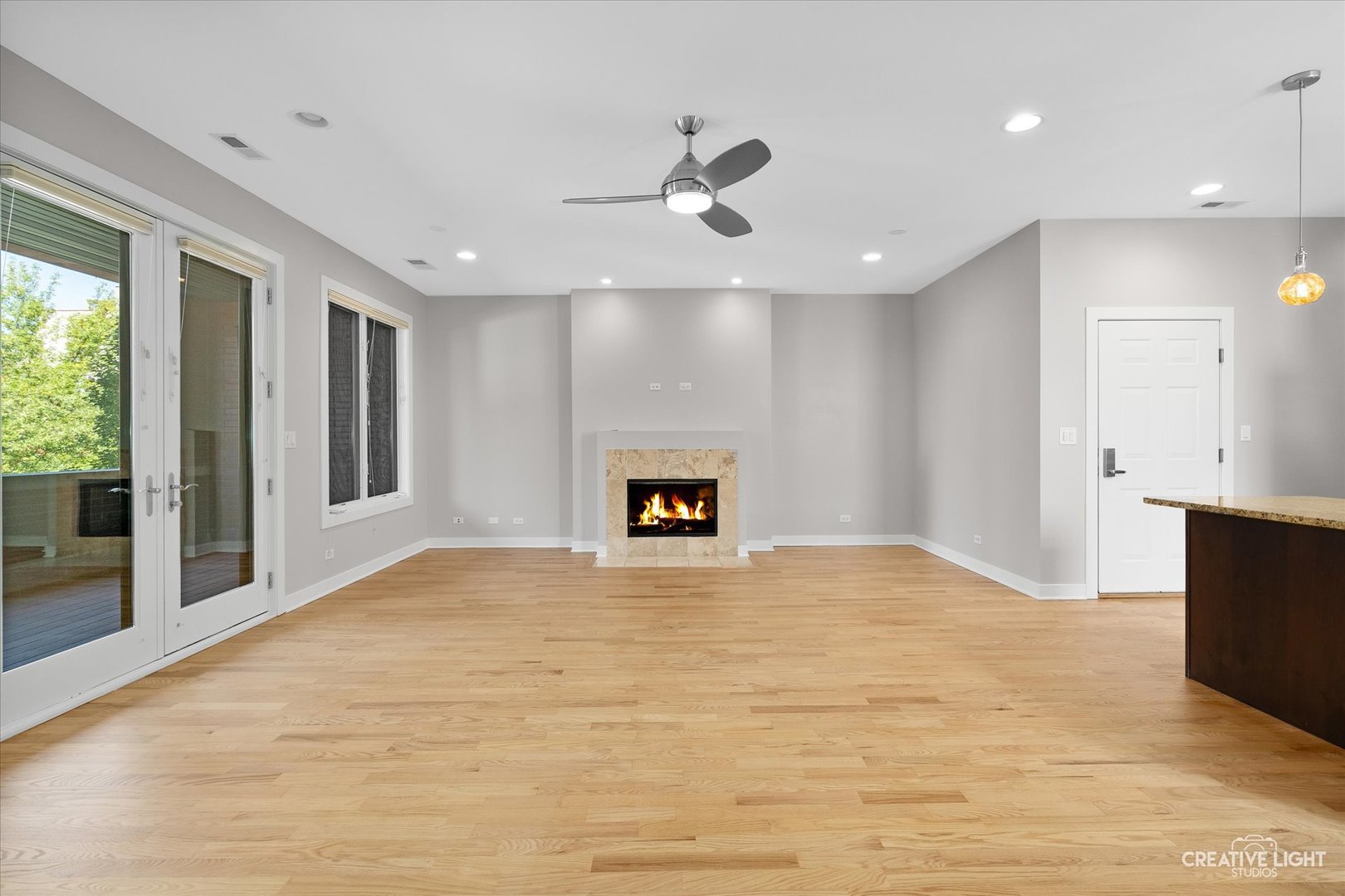 825 N California Avenue Unit: 2