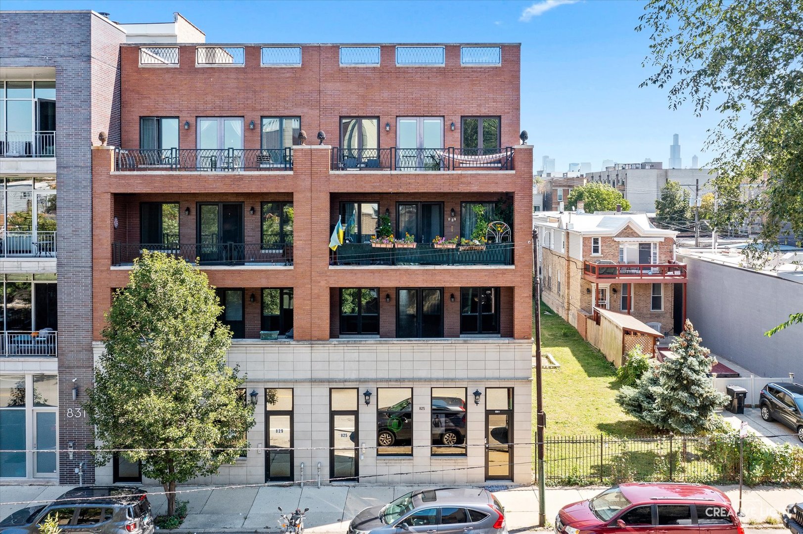 825 N California Avenue Unit: 2