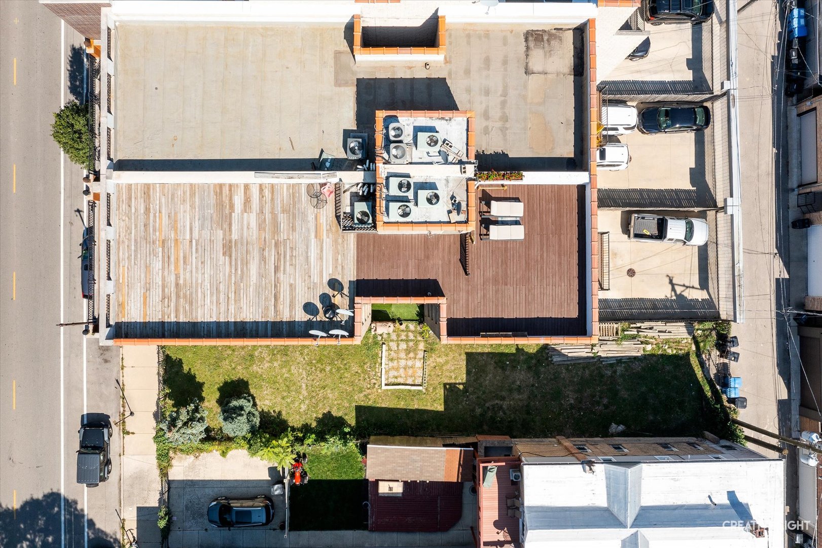 825 N California Avenue Unit: 2