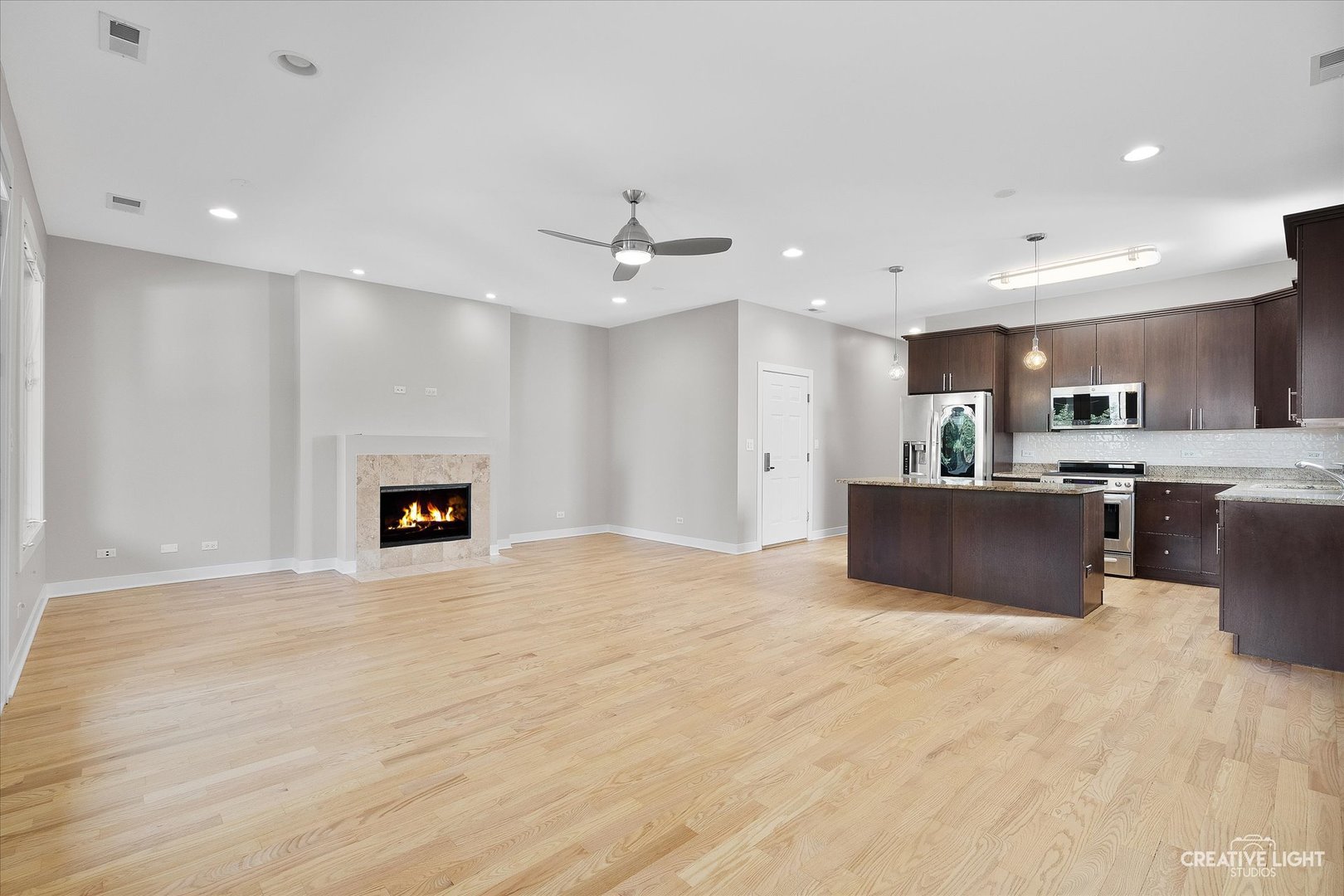 825 N California Avenue Unit: 2