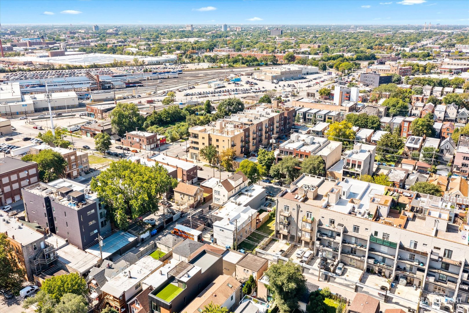 825 N California Avenue Unit: 2