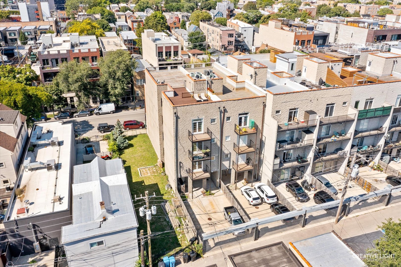 825 N California Avenue Unit: 2