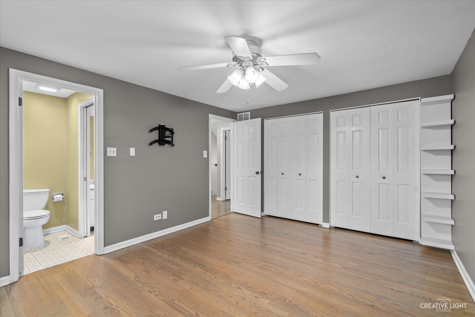 19W079 Avenue Barbizon