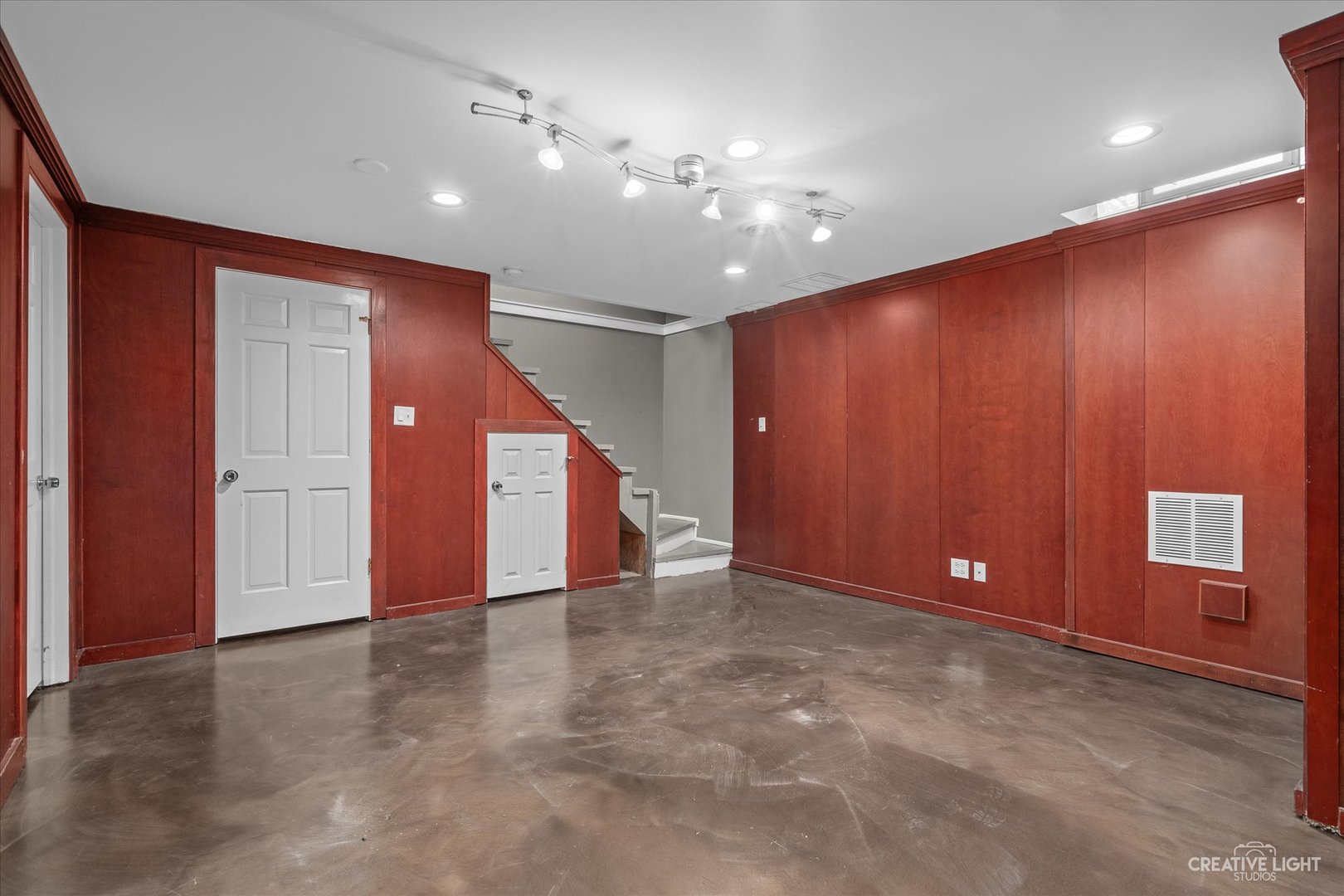 19W079 Avenue Barbizon