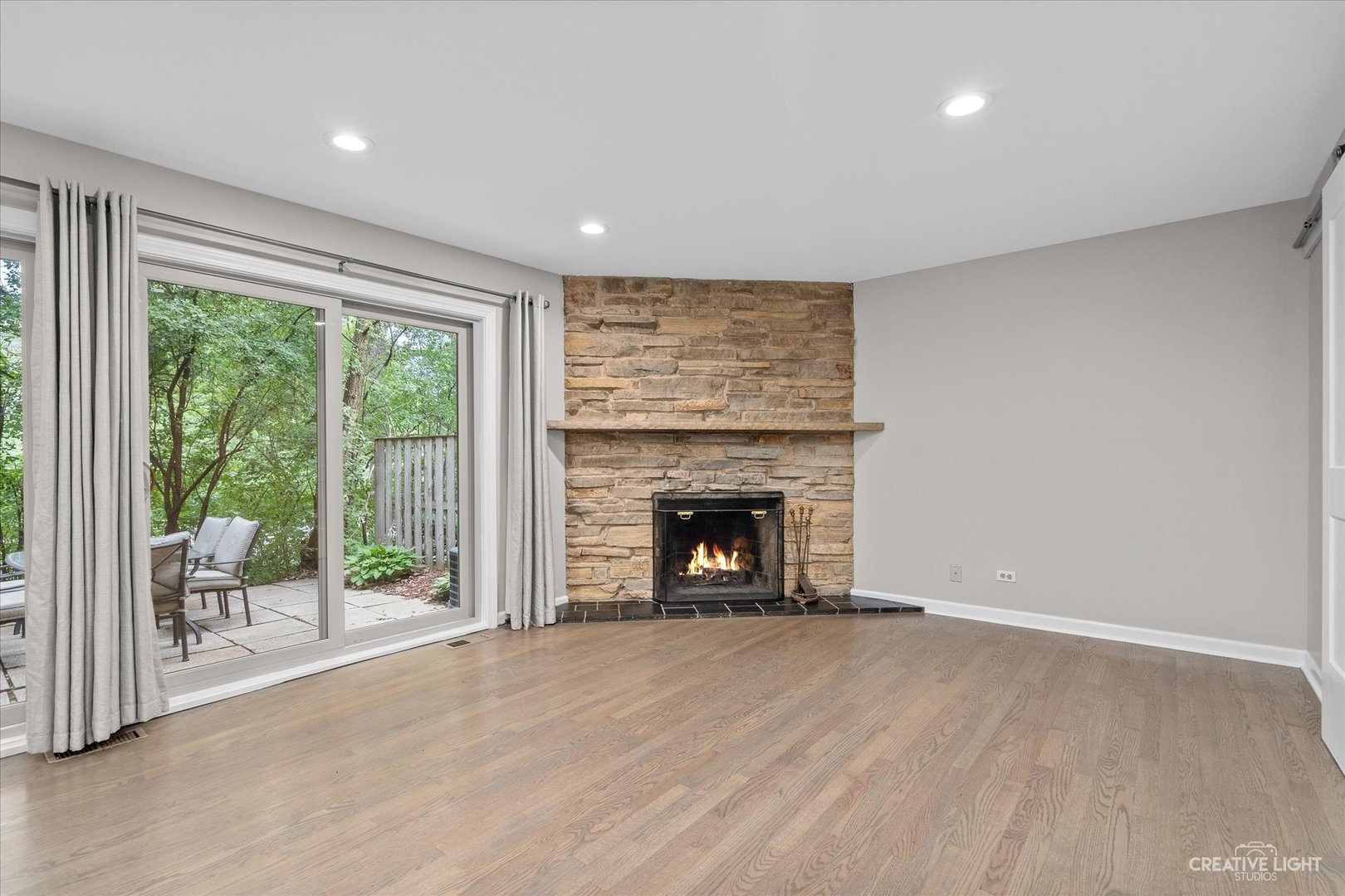 19W079 Avenue Barbizon