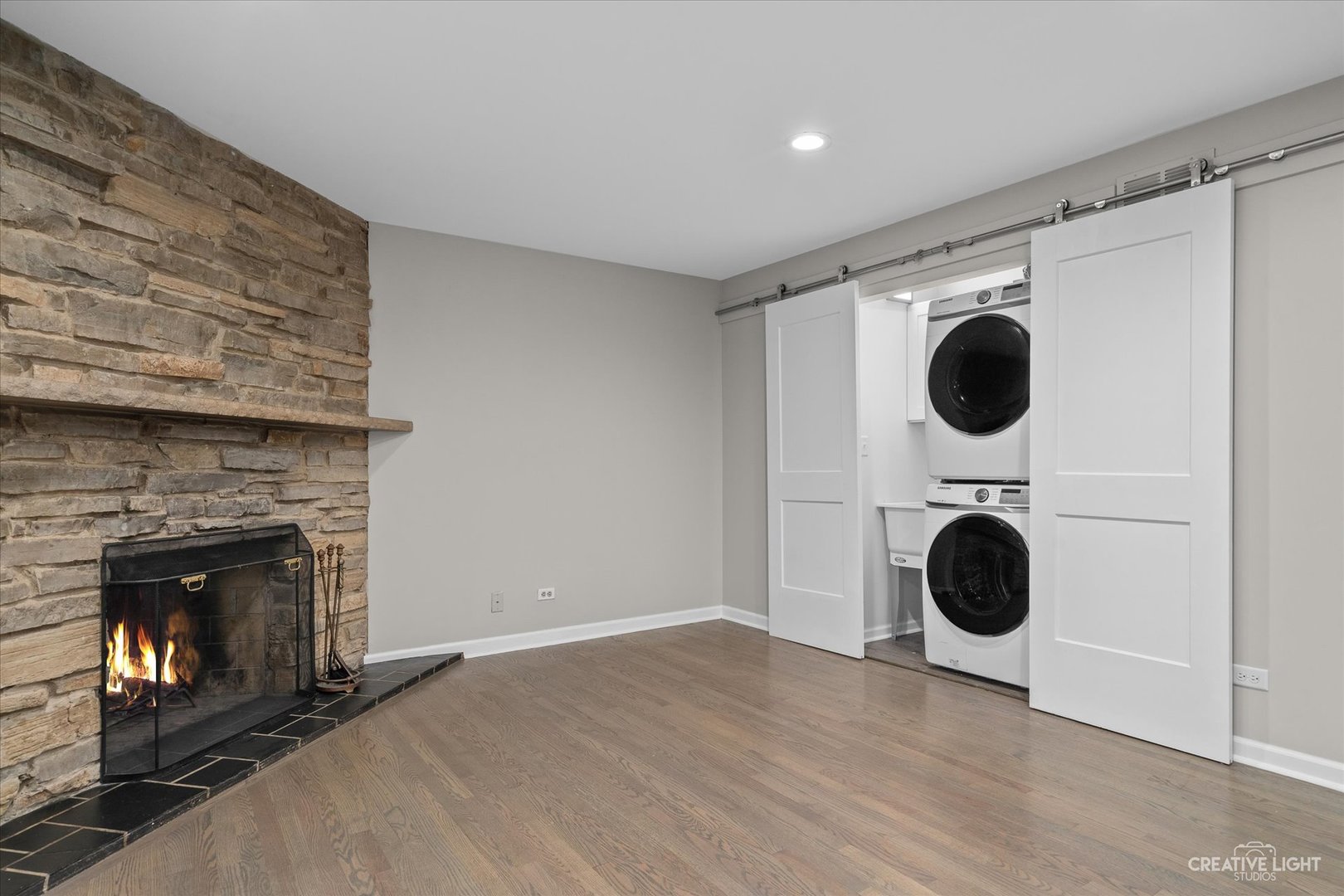 19W079 Avenue Barbizon