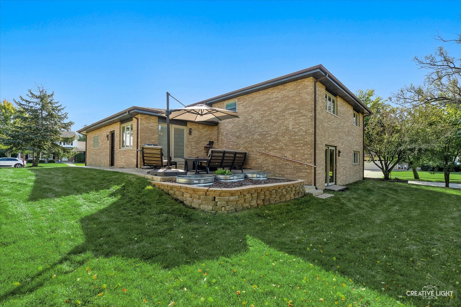 8232 Cromwell Avenue