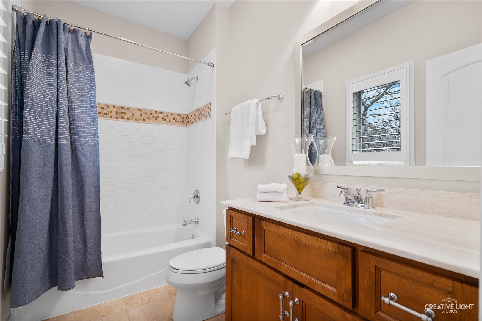 228 W Franklin Avenue