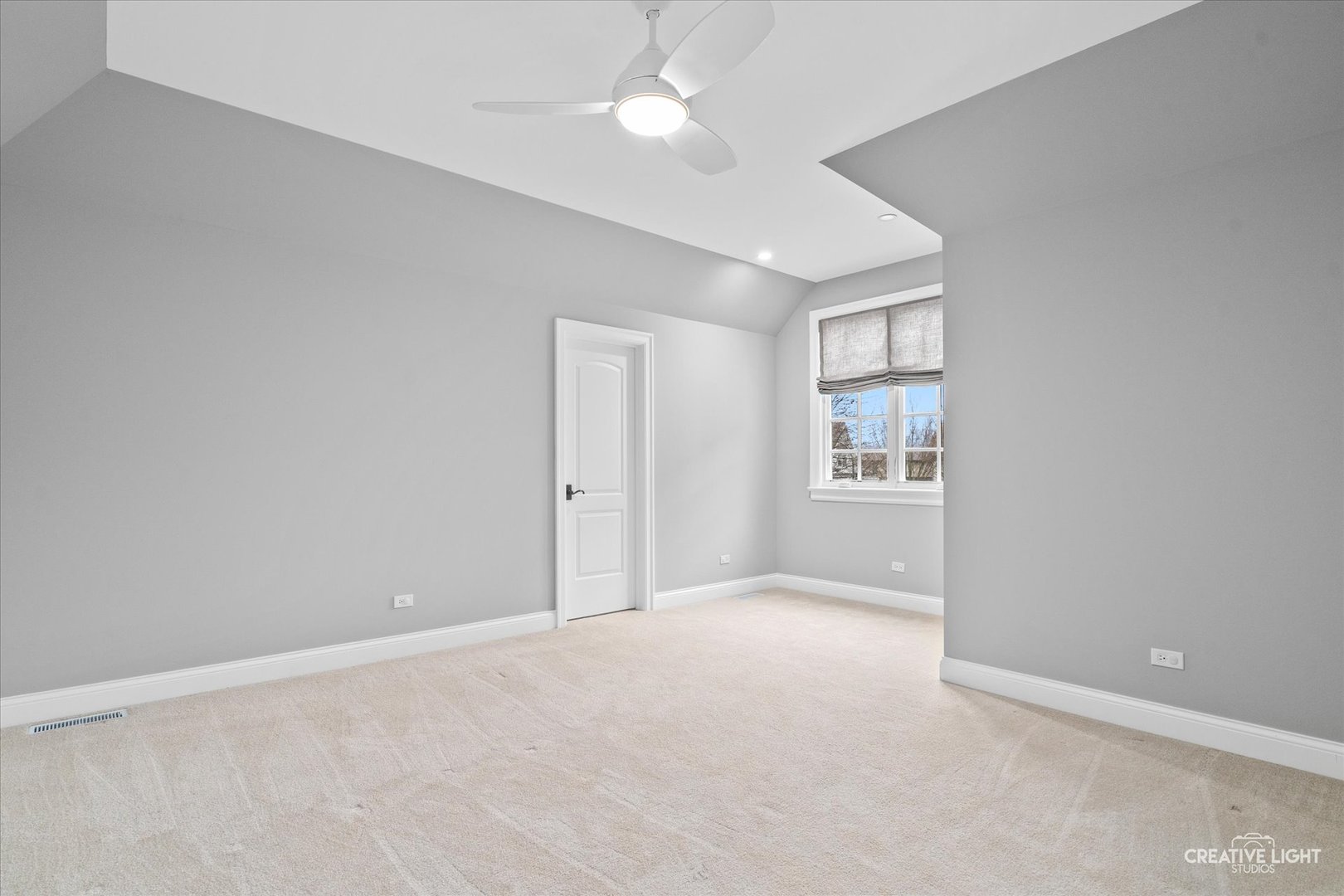 228 W Franklin Avenue