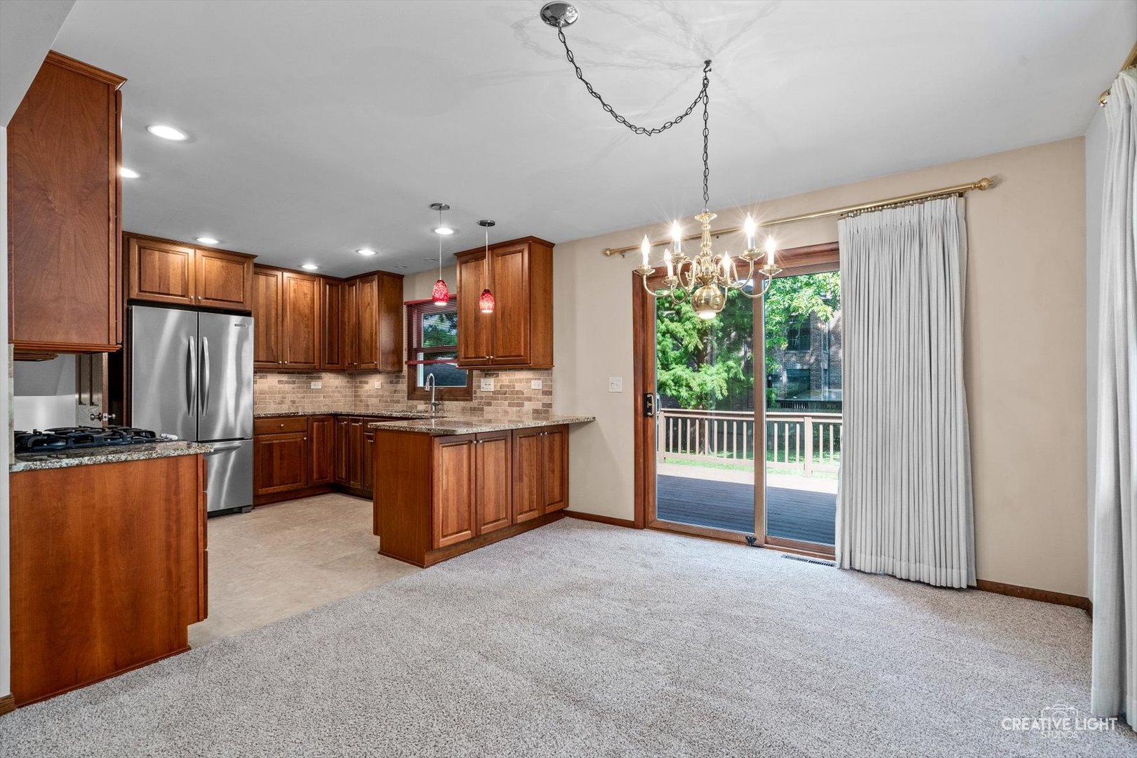 138 W Chicago Avenue