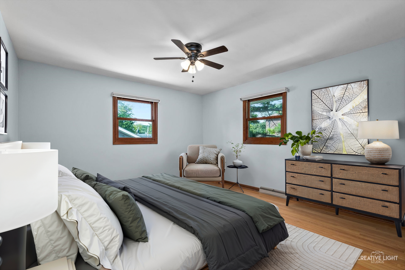 138 W Chicago Avenue