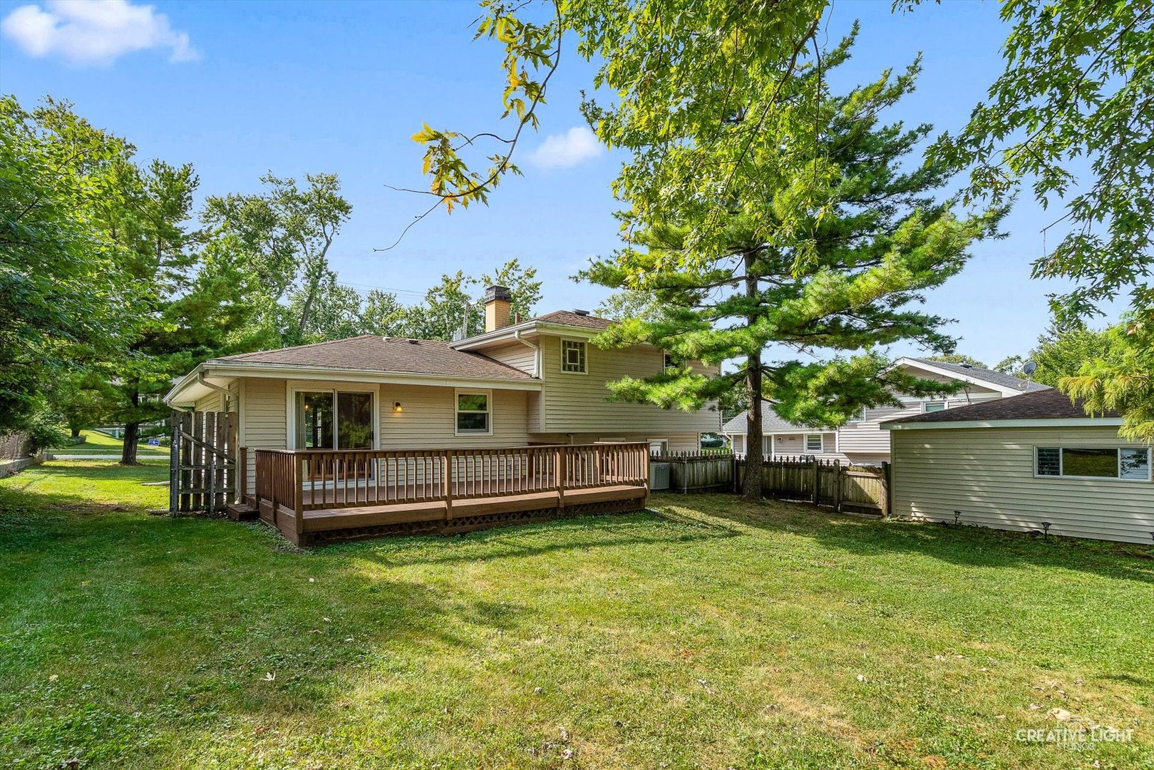 138 W Chicago Avenue